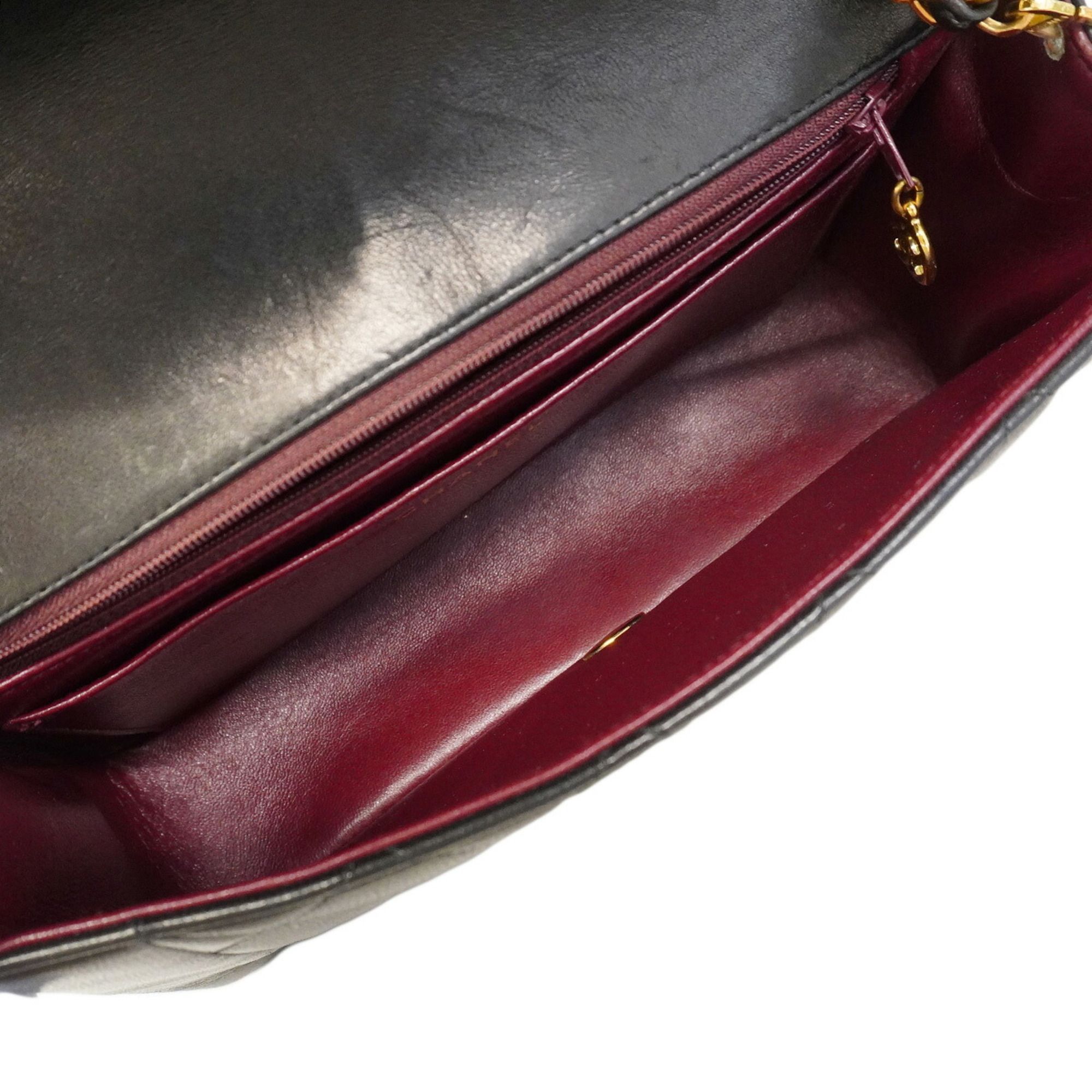 Leather Shoulder Bag (Pre-Owned) - Chanel - Modalova