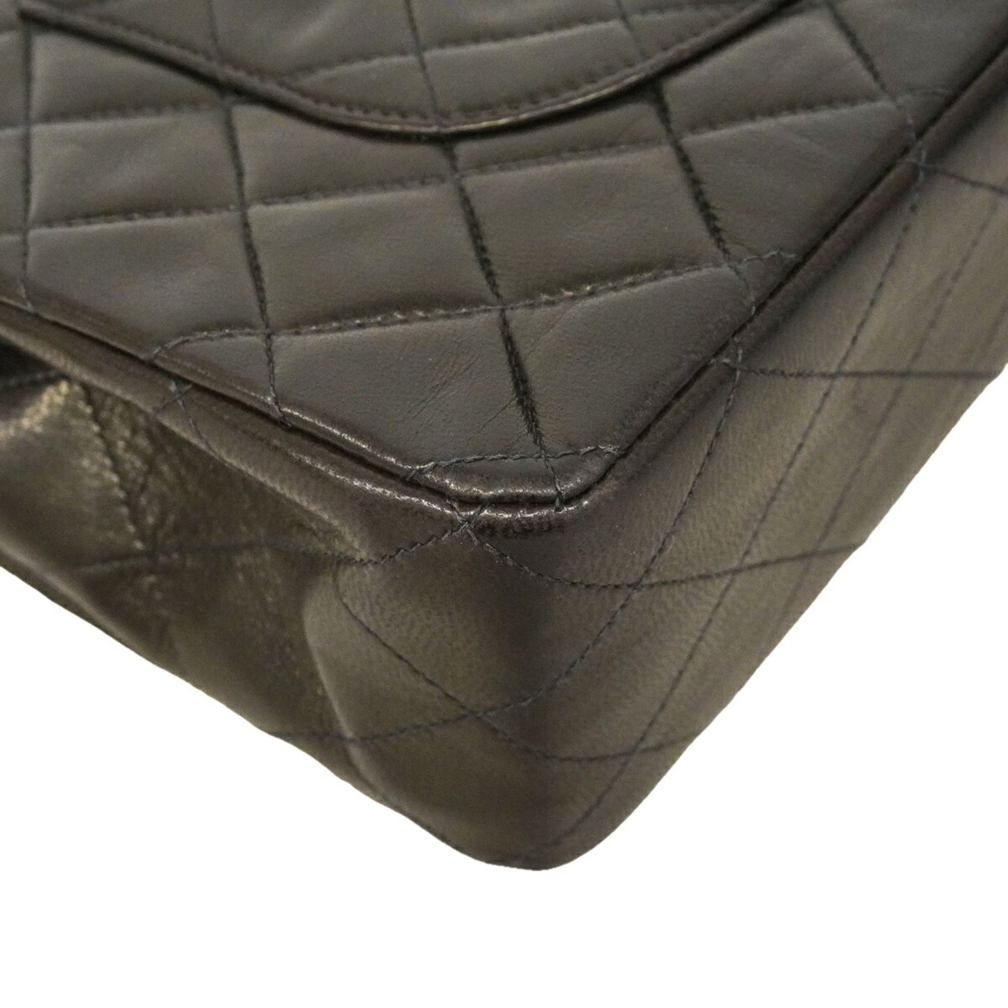 Leather Shoulder Bag (Pre-Owned) - Chanel - Modalova