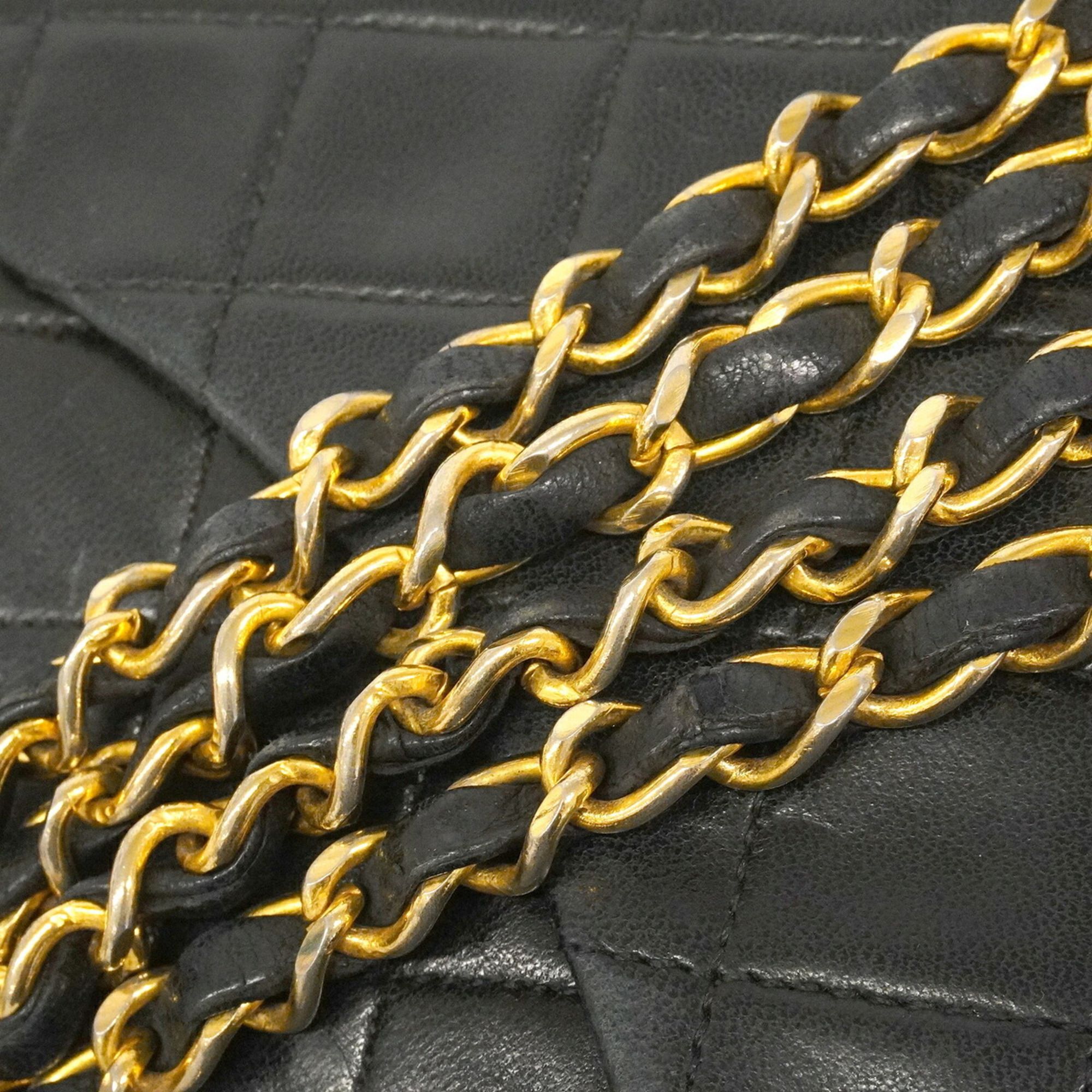 Leather Shoulder Bag (Pre-Owned) - Chanel - Modalova