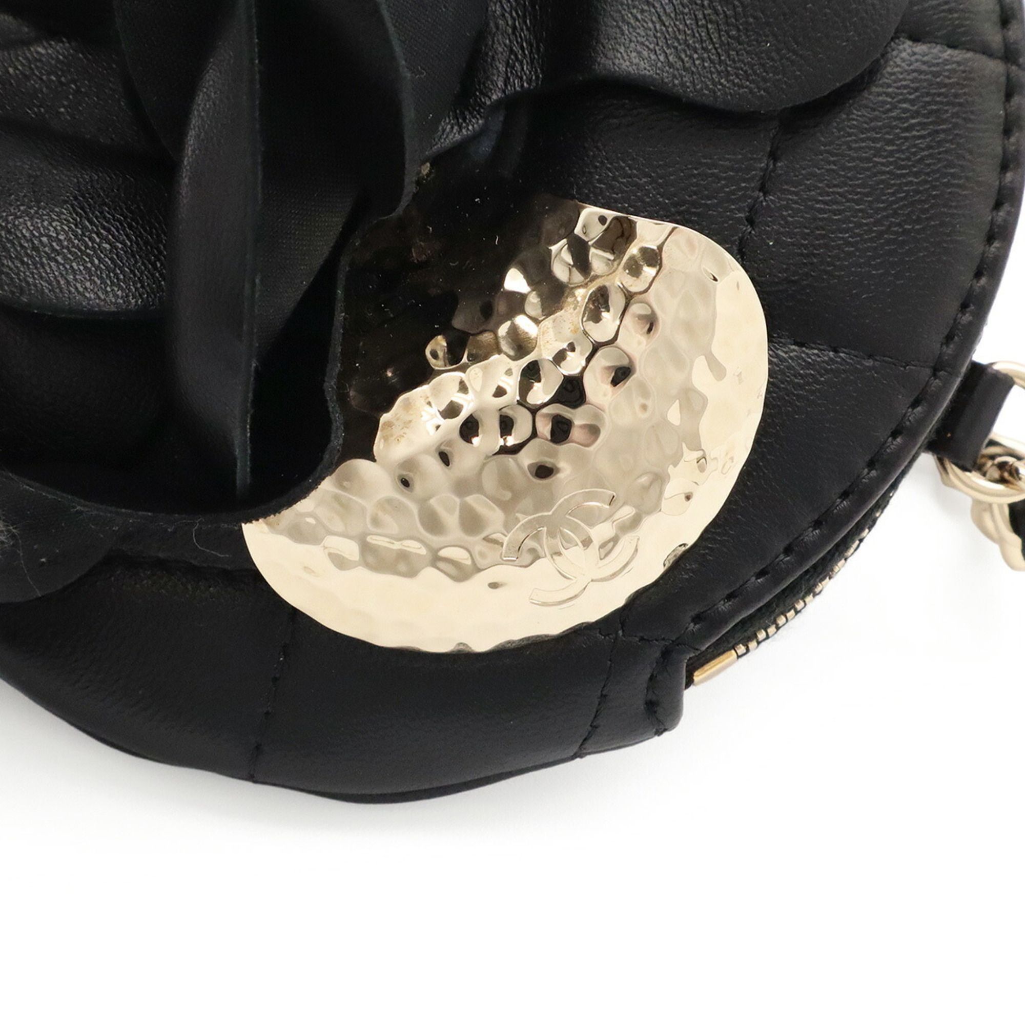 Leather Pochette Shoulder Bag (Pre-Owned) - Chanel - Modalova