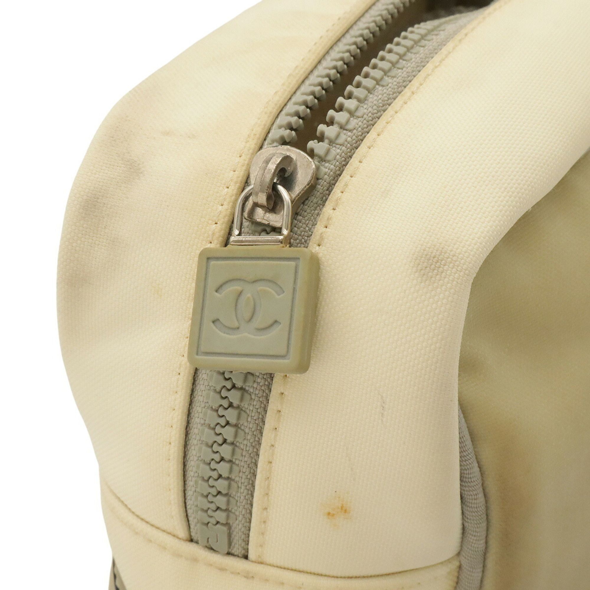 Coated Canvas Pochette Shoulder Bag (Pre-Owned) - Chanel - Modalova