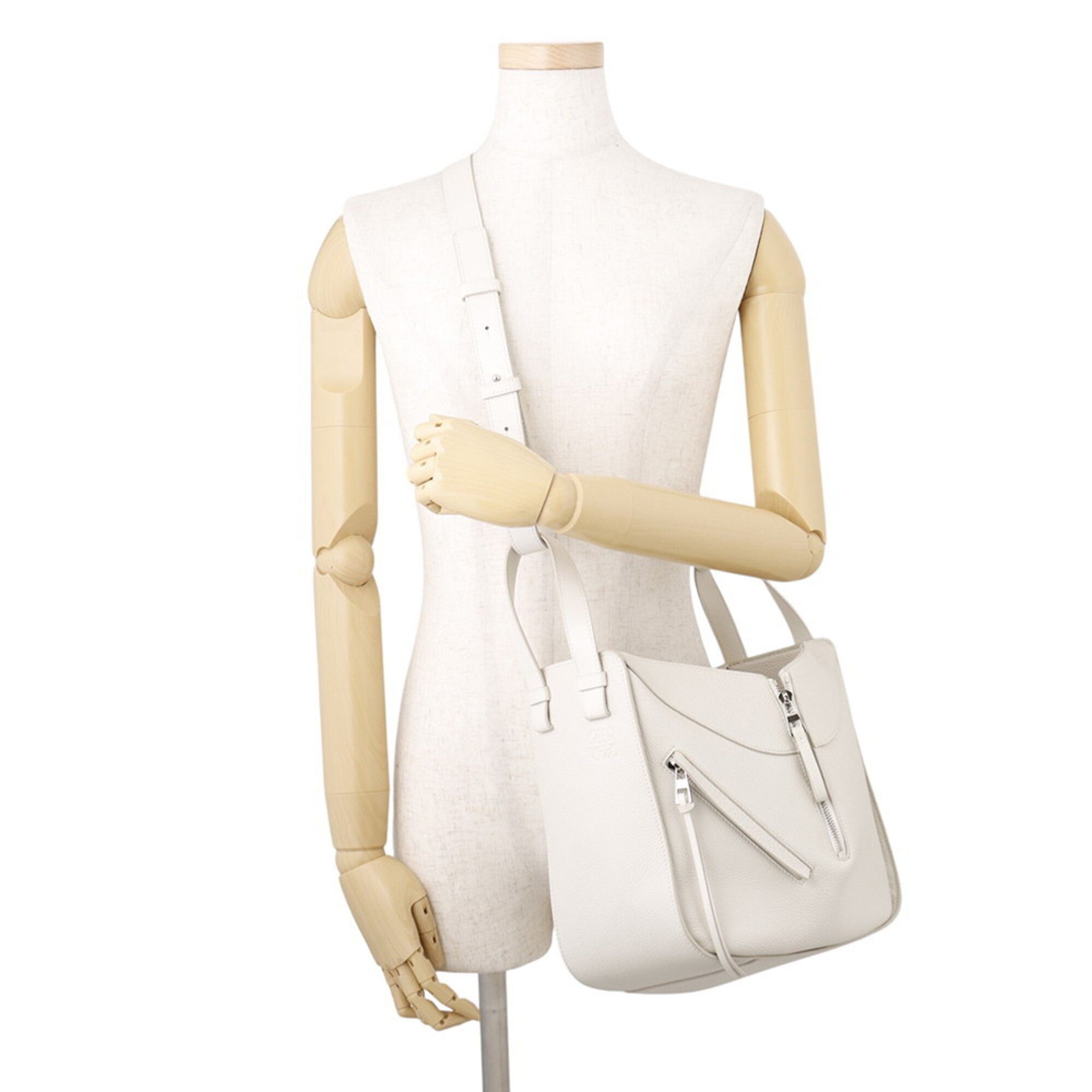 Hammock Leather Handbag Shoulder Bag (Pre-Owned) - Loewe - Modalova