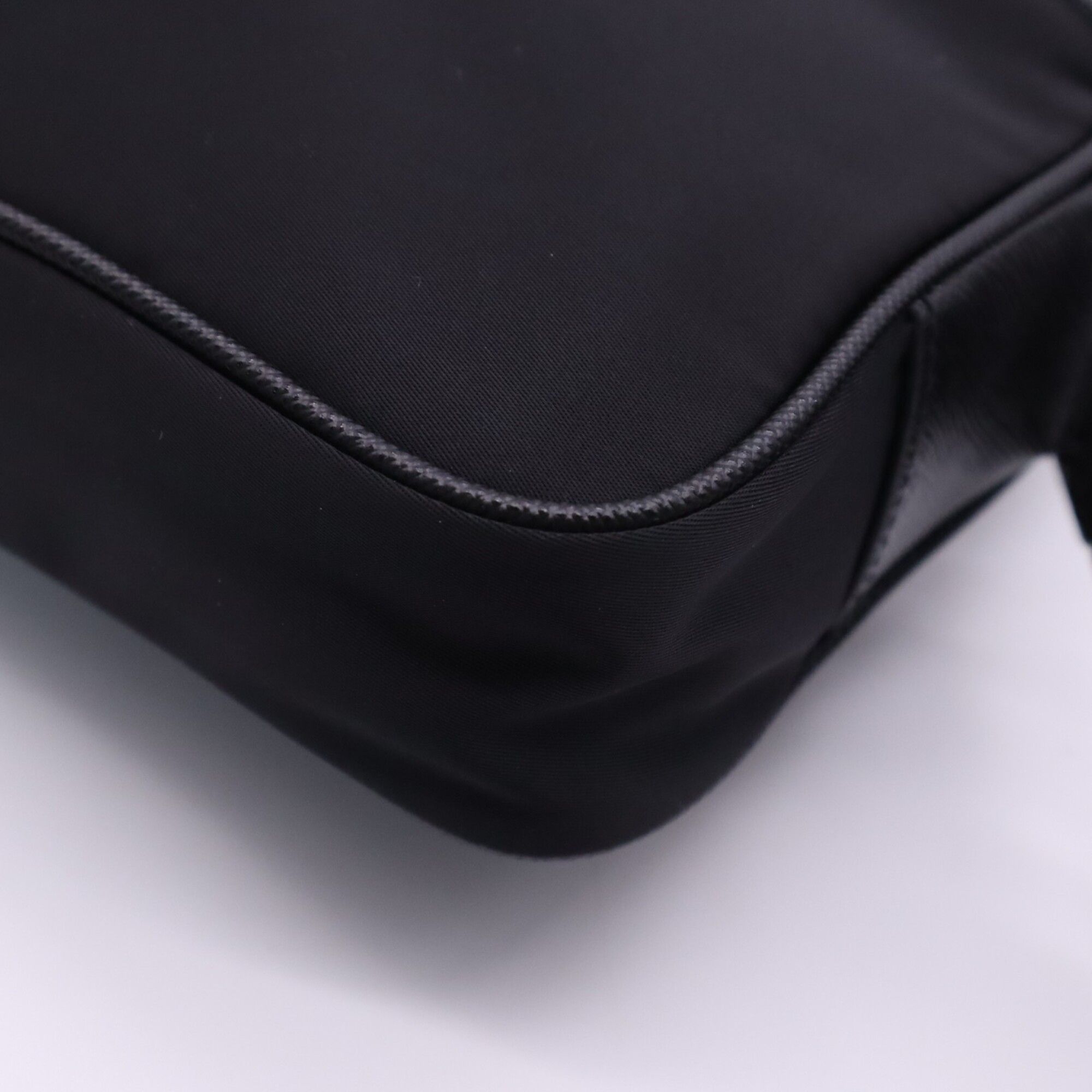 Saffiano Nylon Shoulder Bag (Pre-Owned) - Prada - Modalova