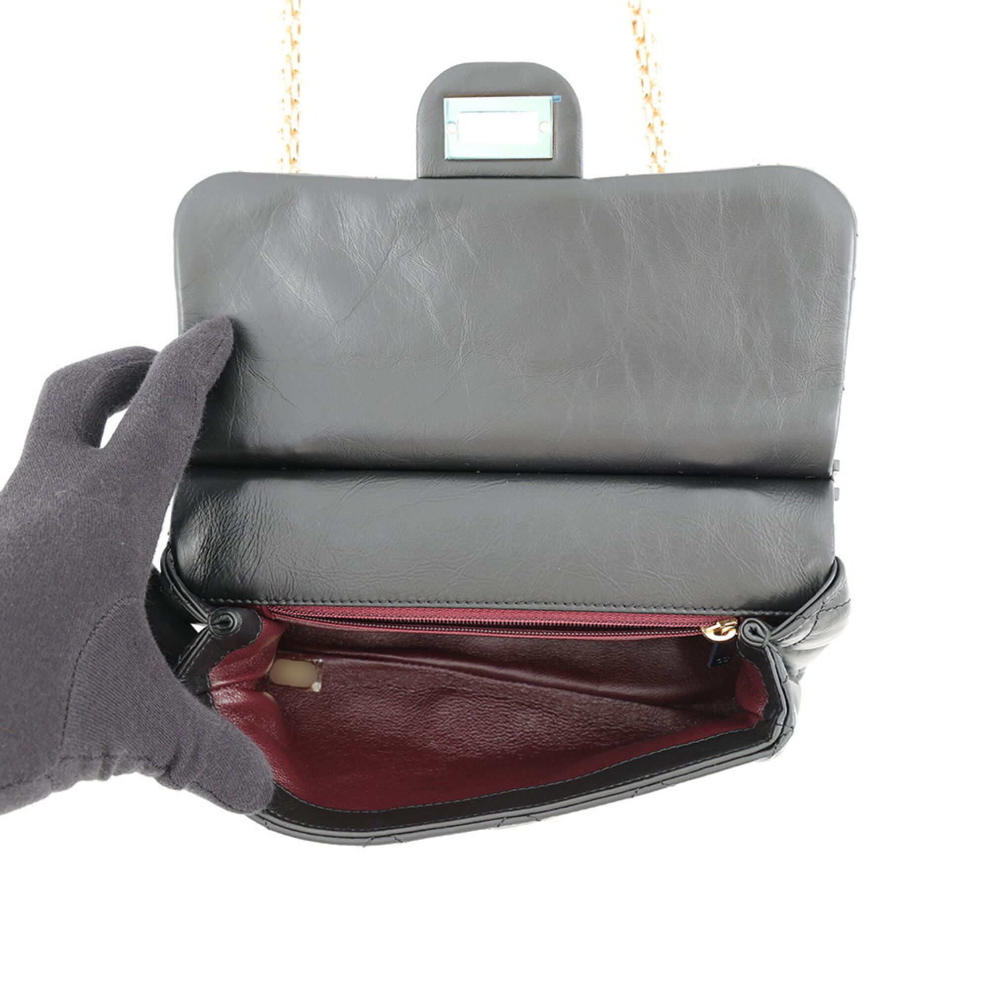 Matelasse Leather Handbag Shoulder Bag (Pre-Owned) - Chanel - Modalova
