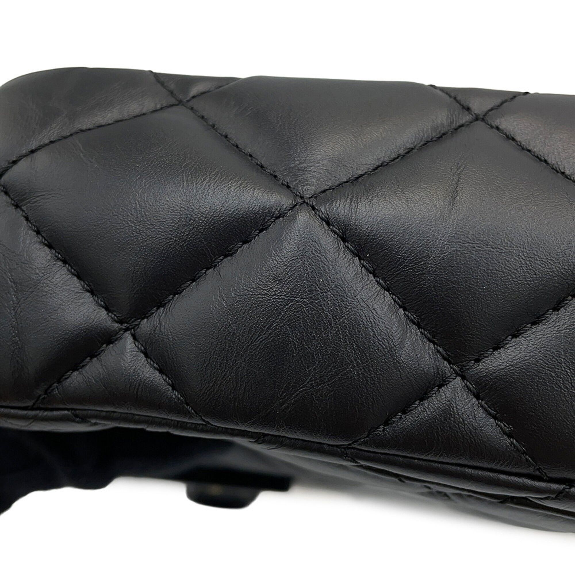 Matelasse Leather Handbag Shoulder Bag (Pre-Owned) - Chanel - Modalova