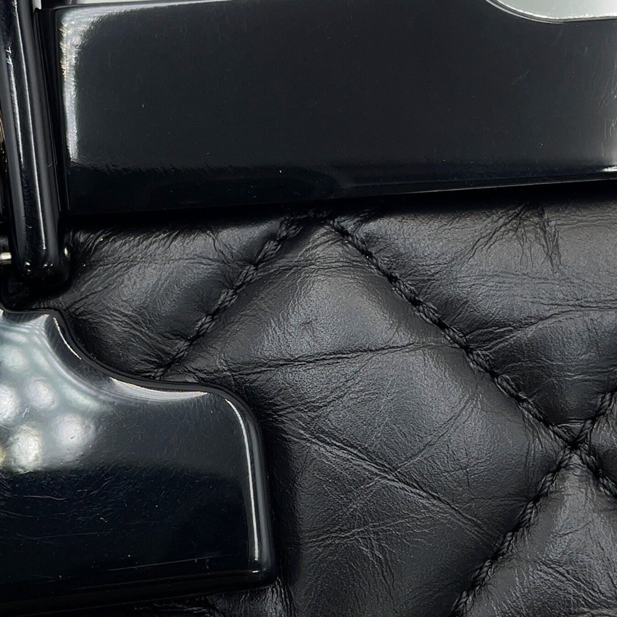 Matelasse Leather Handbag Shoulder Bag (Pre-Owned) - Chanel - Modalova