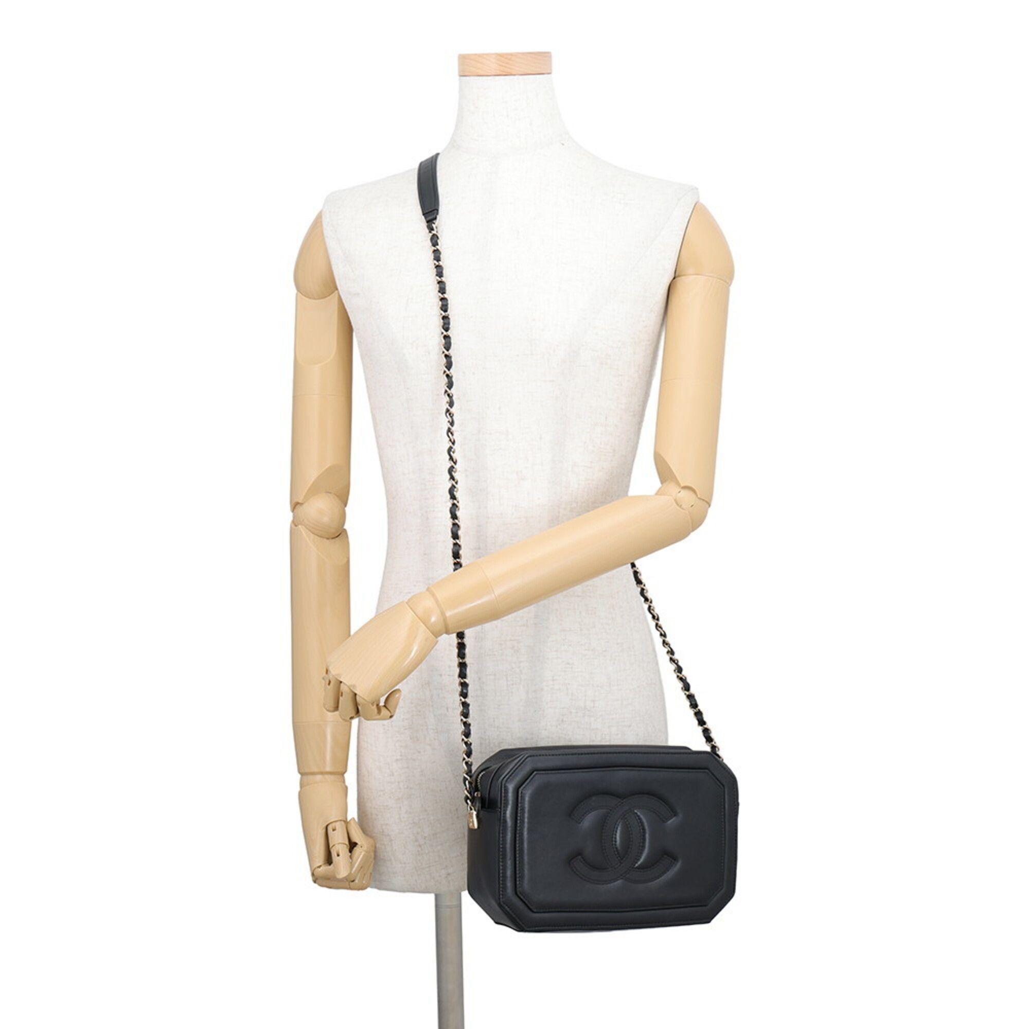 Leather Shoulder Bag (Pre-Owned) - Chanel - Modalova