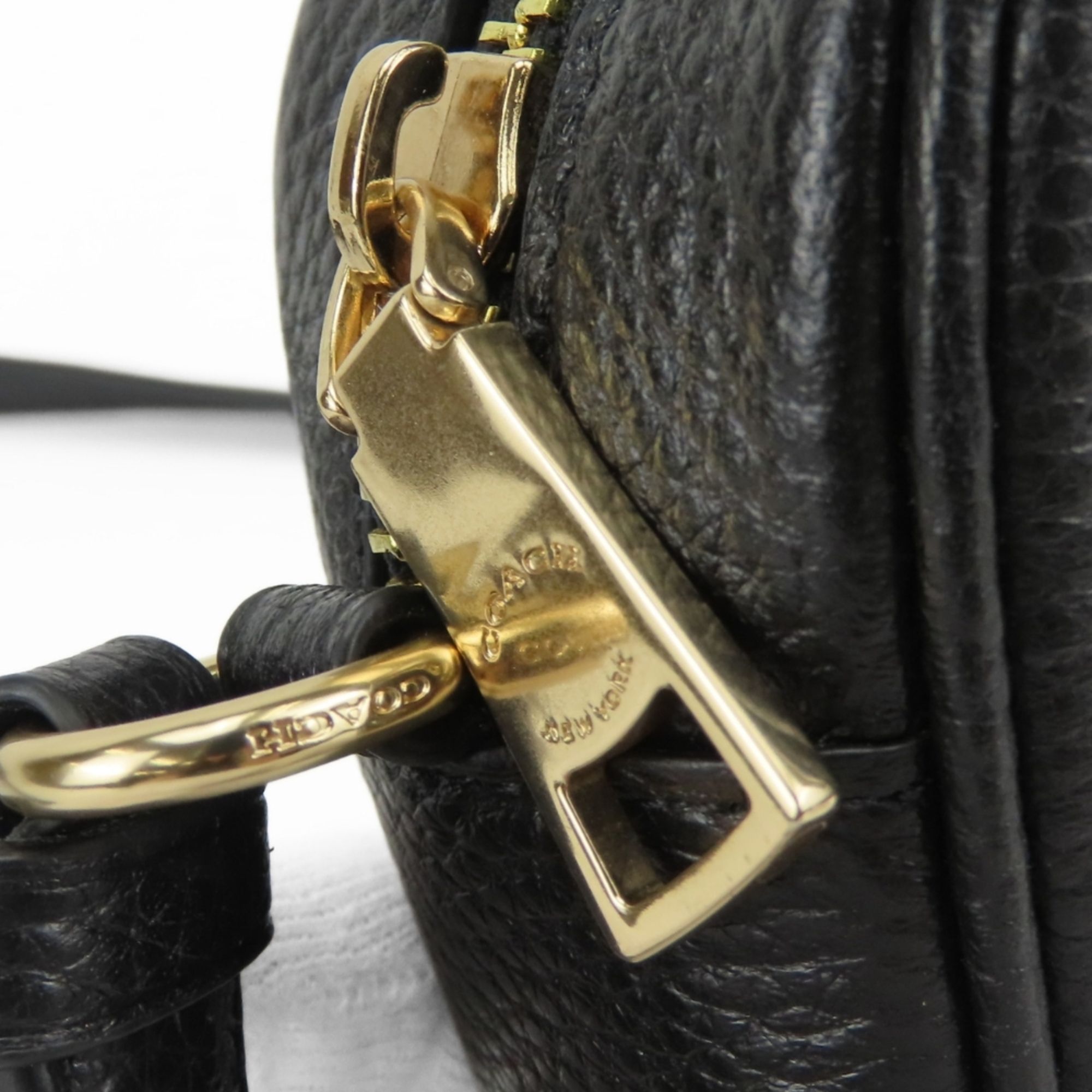 Leather Pochette Shoulder Bag (Pre-Owned) - Coach - Modalova