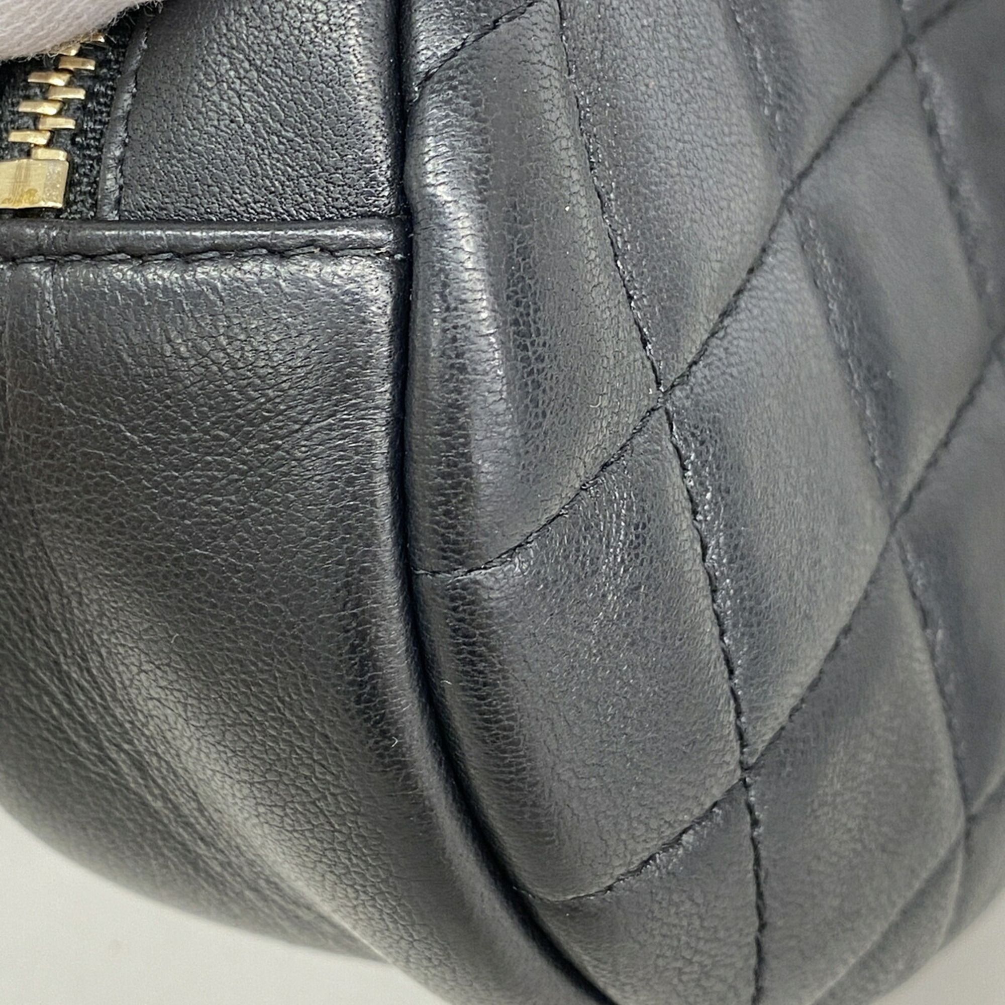 Leather Shoulder Bag (Pre-Owned) - Chanel - Modalova