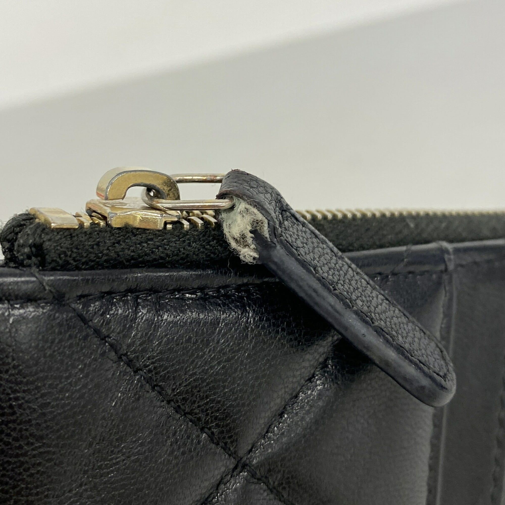 Leather Long Wallet (Bi-Fold) (Pre-Owned) - Chanel - Modalova