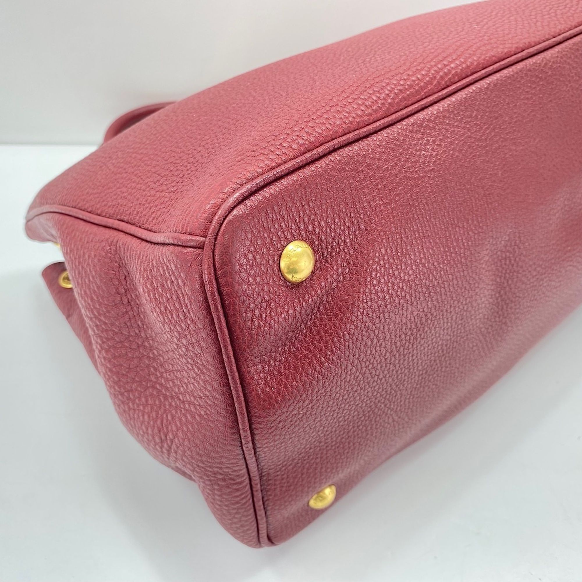 Prada Red Color Handbag (Pre-Owned) - Prada - Modalova