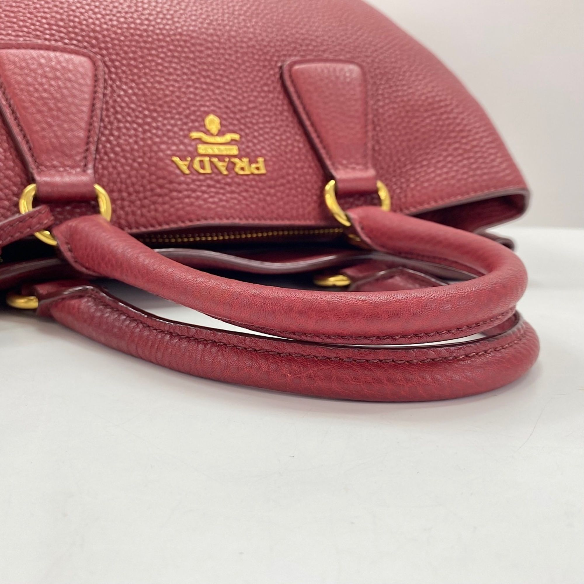 Prada Red Color Handbag (Pre-Owned) - Prada - Modalova