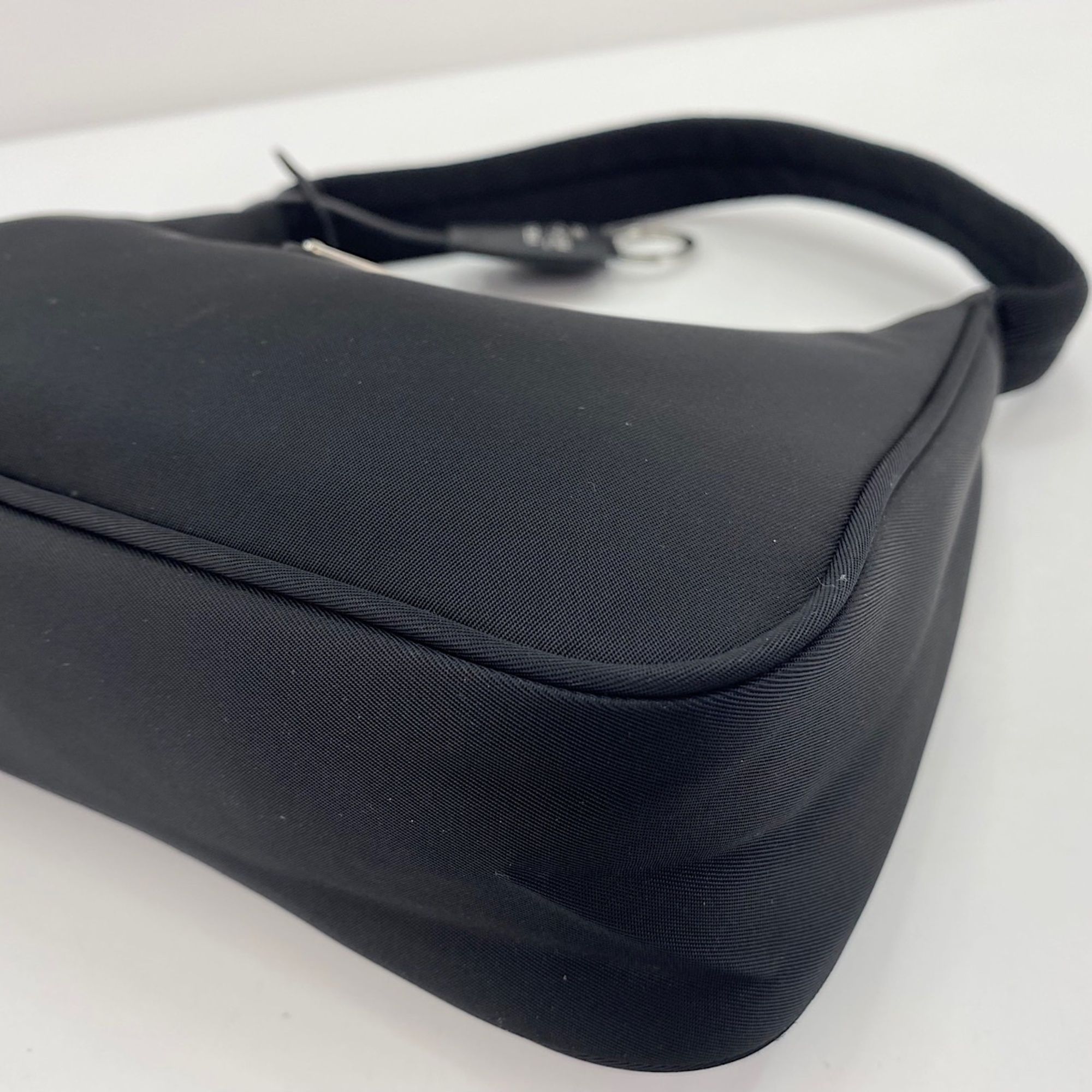 Prada Black Handbag (Pre-Owned) - Prada - Modalova