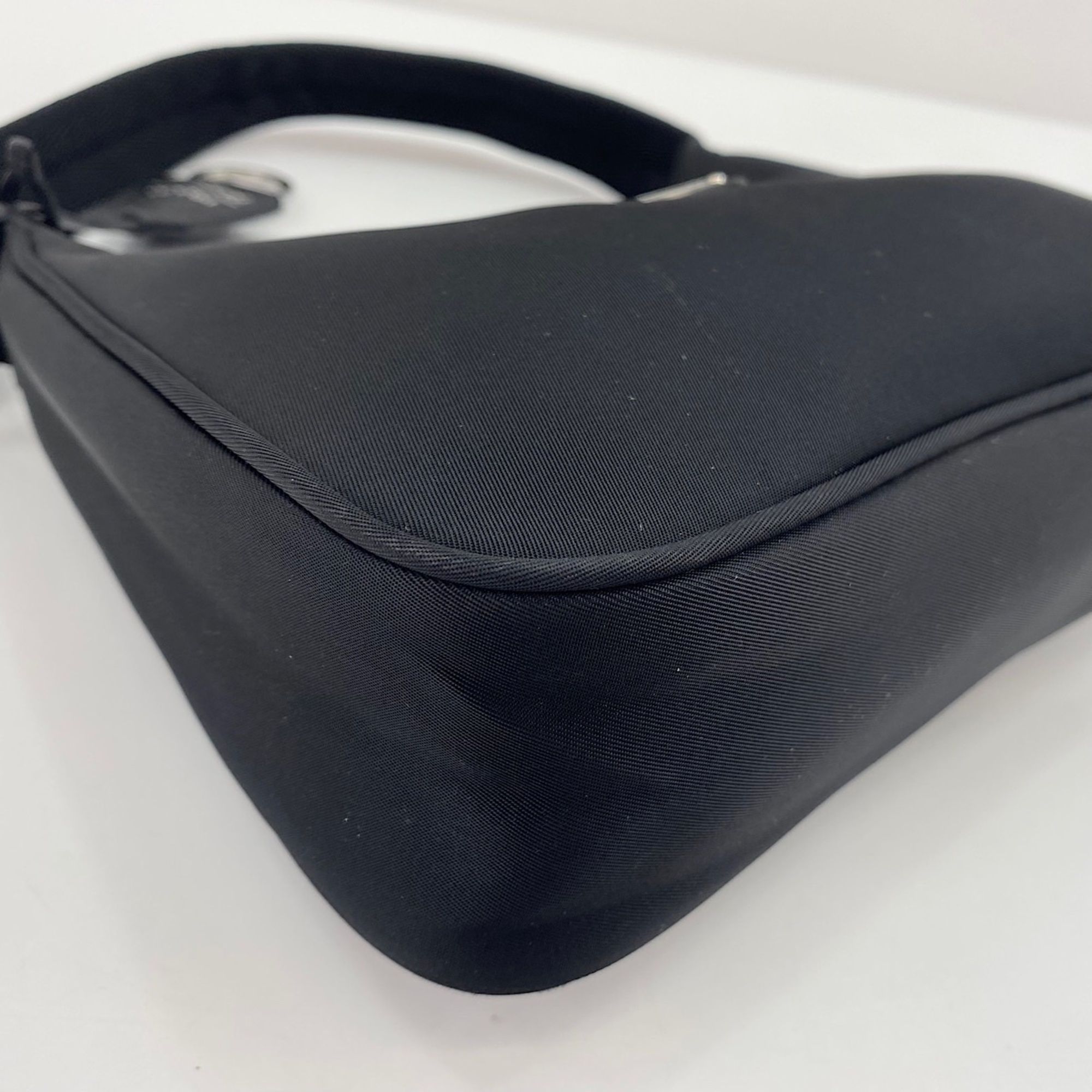 Prada Black Handbag (Pre-Owned) - Prada - Modalova