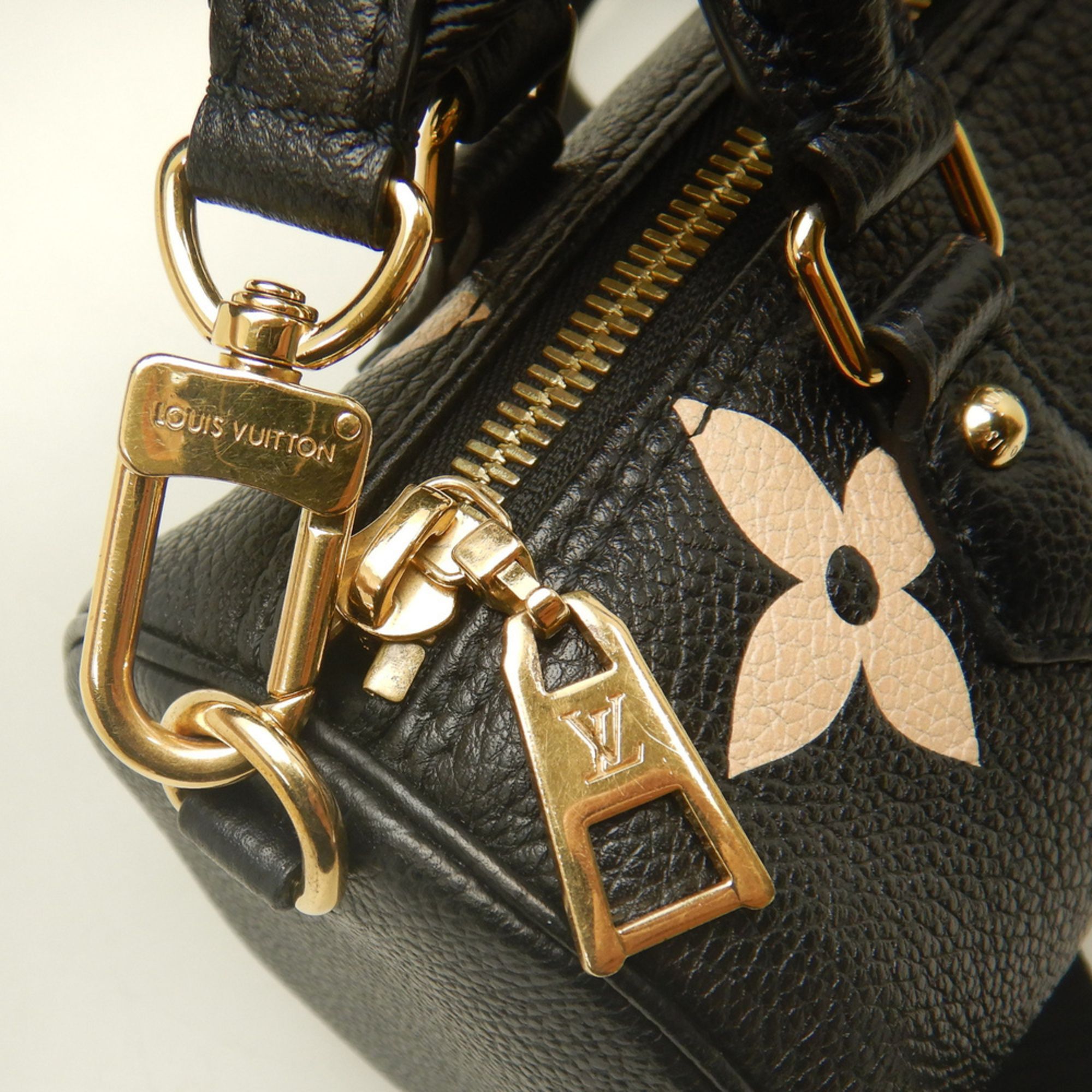 Leather Handbag Pouch (Pre-Owned) - Louis Vuitton - Modalova