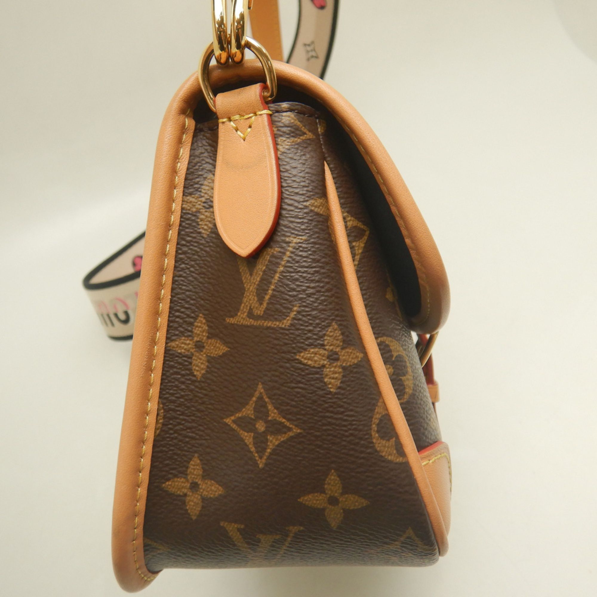 Monogram Canvas Shoulder Bag (Pre-Owned) - Louis Vuitton - Modalova