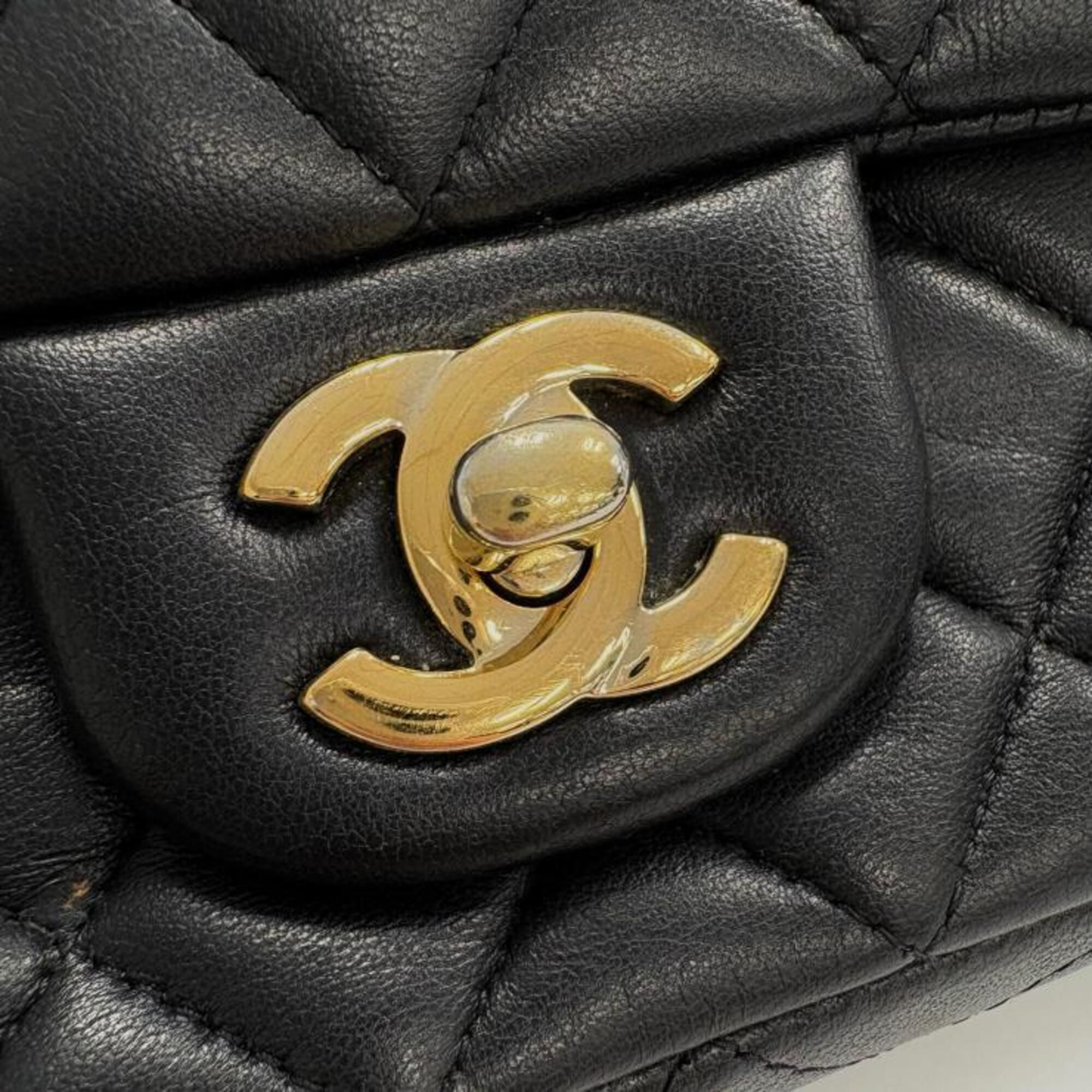 Leather Shoulder Bag (Pre-Owned) - Chanel - Modalova