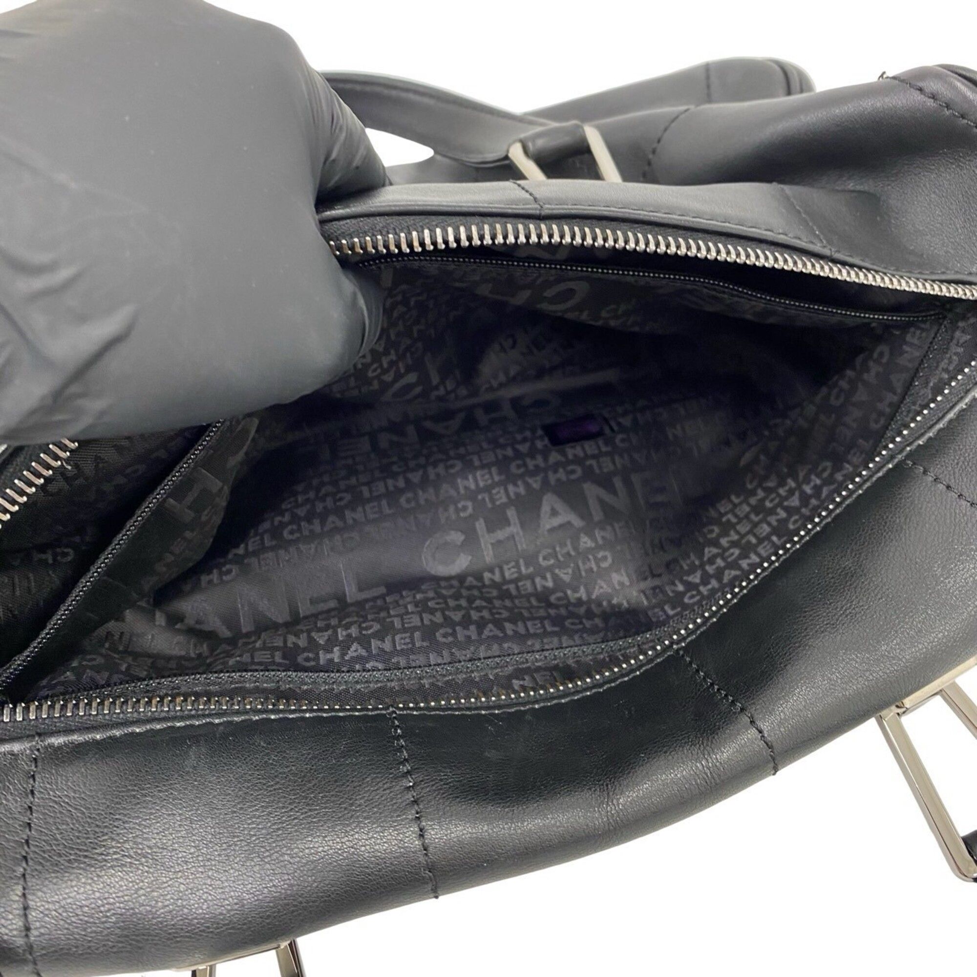 Leather Boston Bag Handbag (Pre-Owned) - Chanel - Modalova