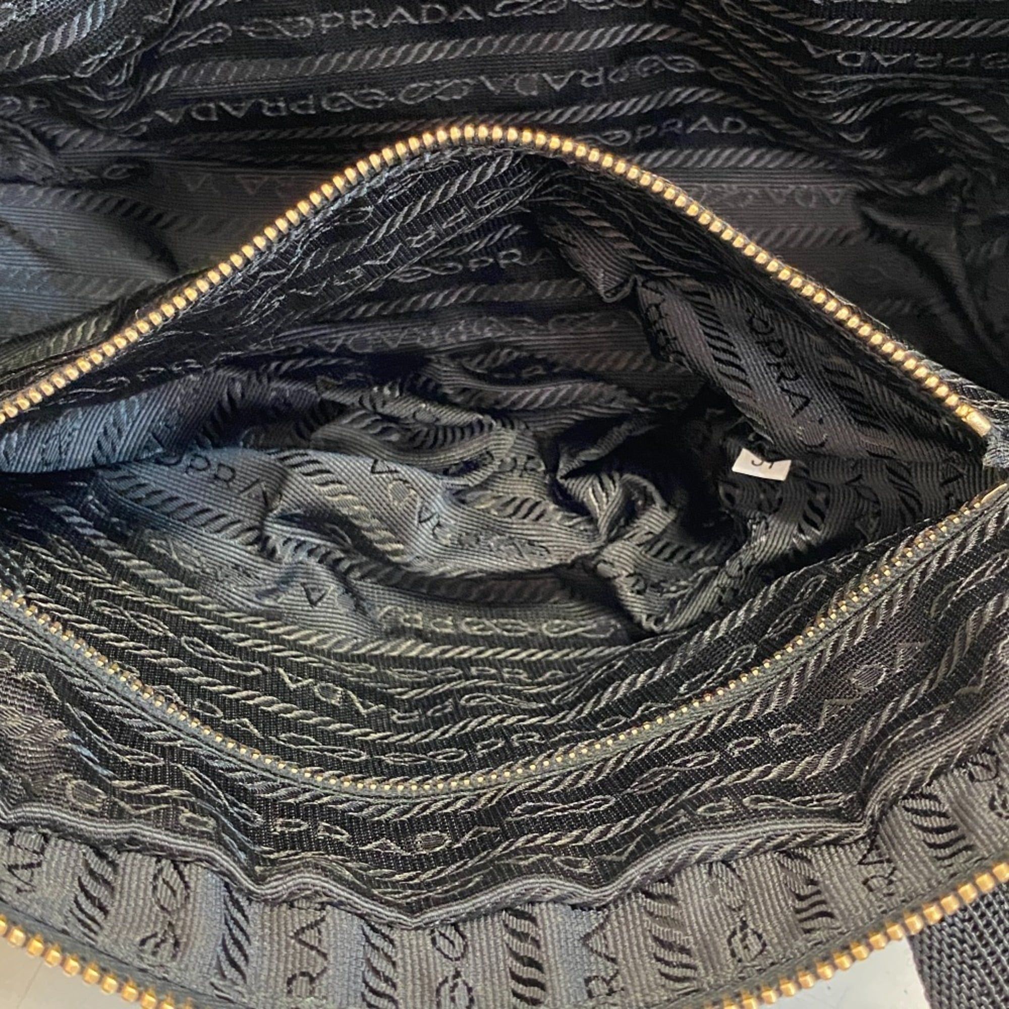 Prada Black Nylon (Pre-Owned) - Prada - Modalova