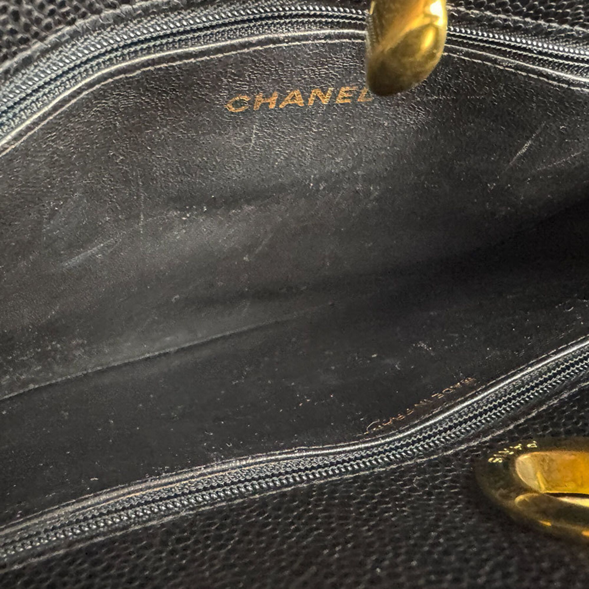Grained Calfskin Shoulder Bag (Pre-Owned) - Chanel - Modalova