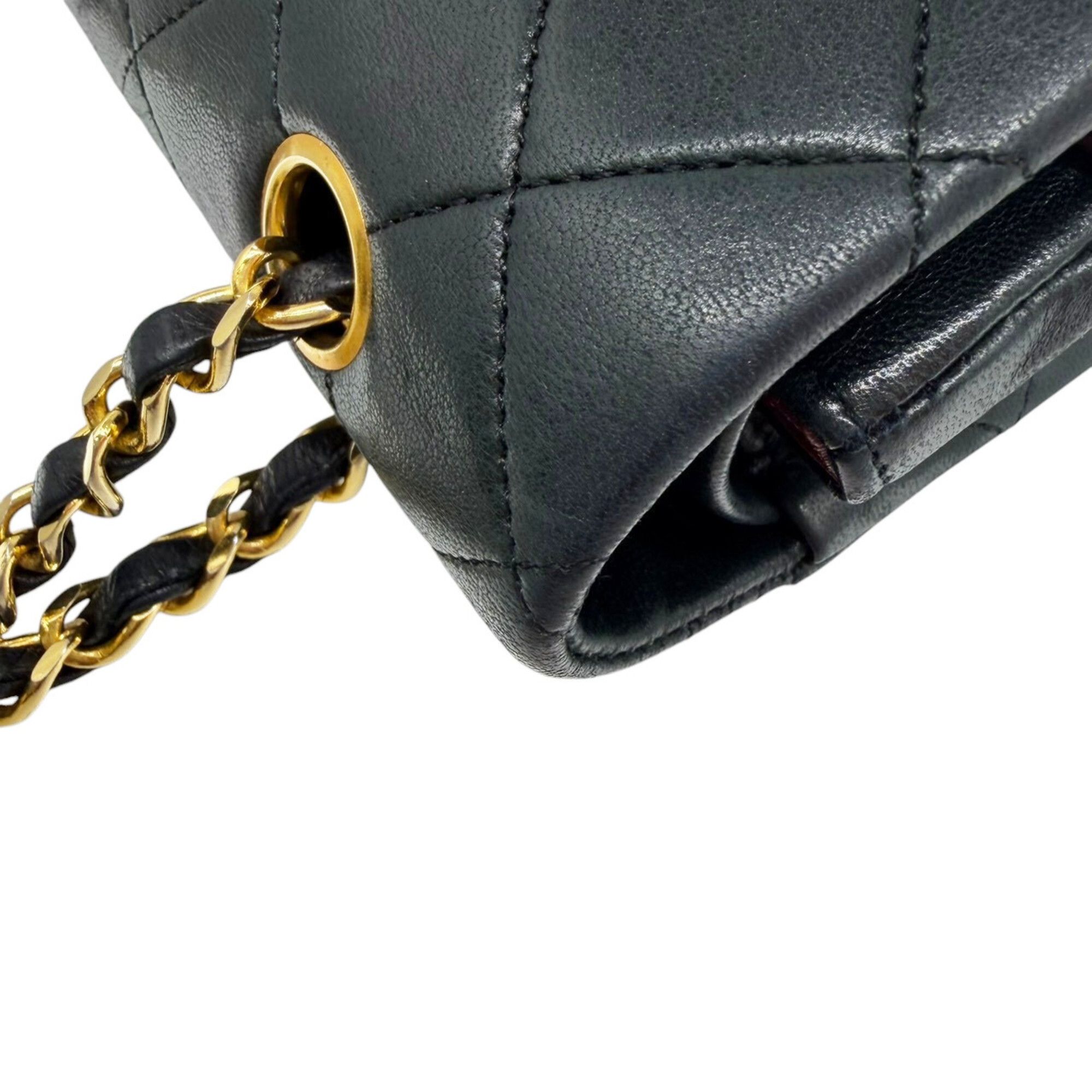 Leather Shoulder Bag (Pre-Owned) - Chanel - Modalova