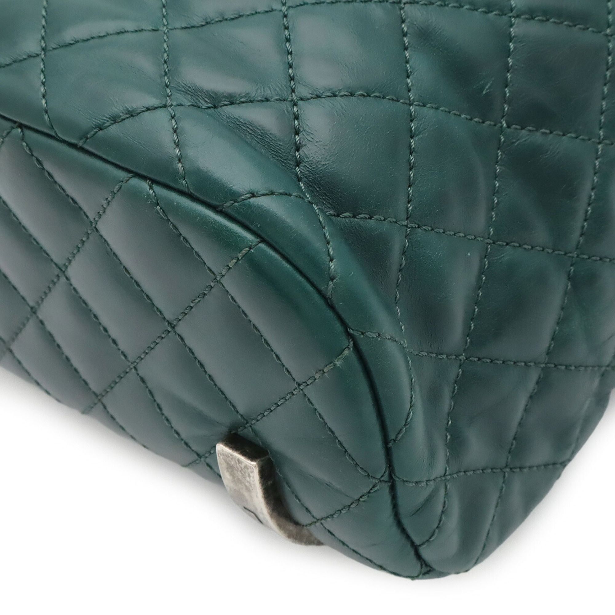 Matelasse Leather Backpack (Pre-Owned) - Chanel - Modalova