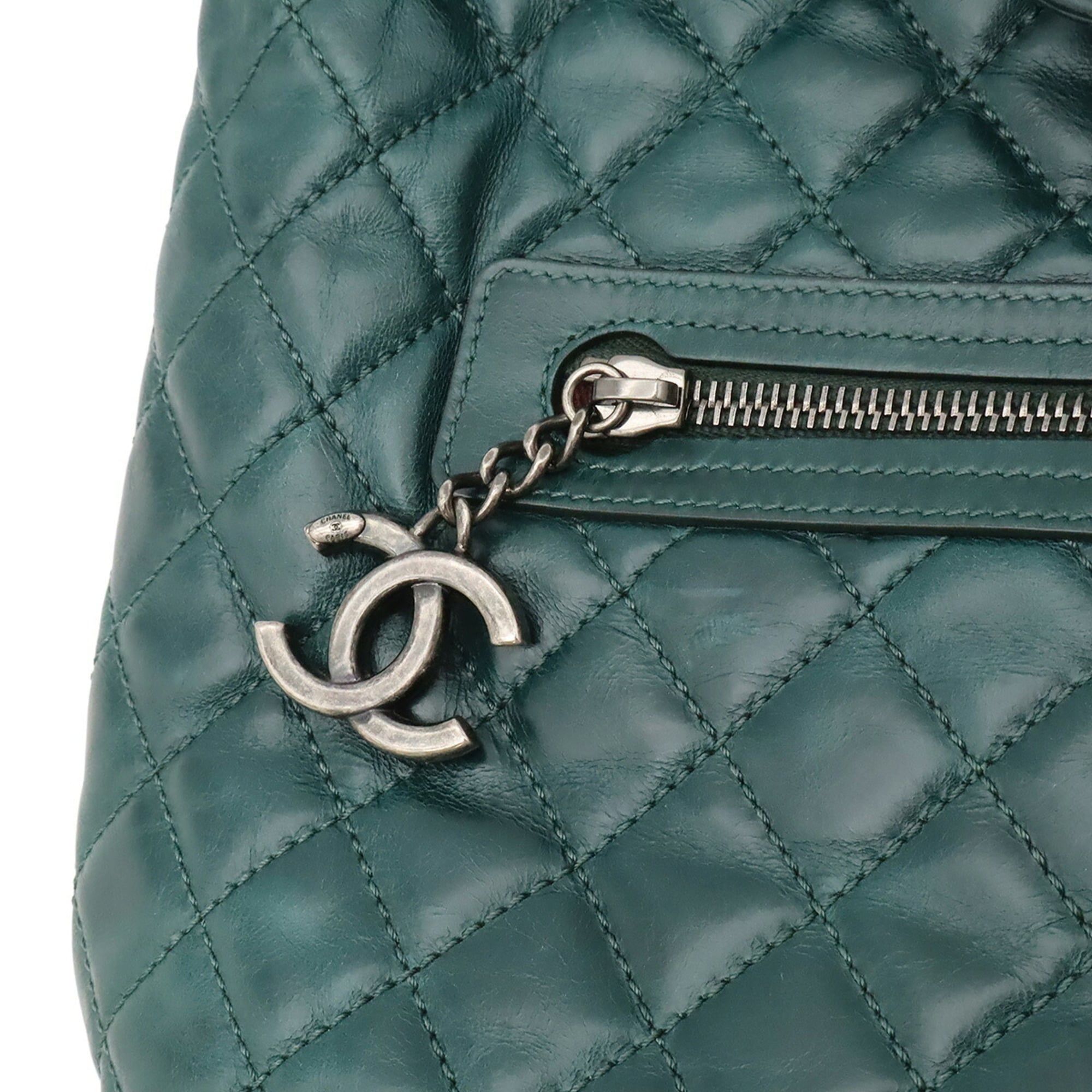 Matelasse Leather Backpack (Pre-Owned) - Chanel - Modalova