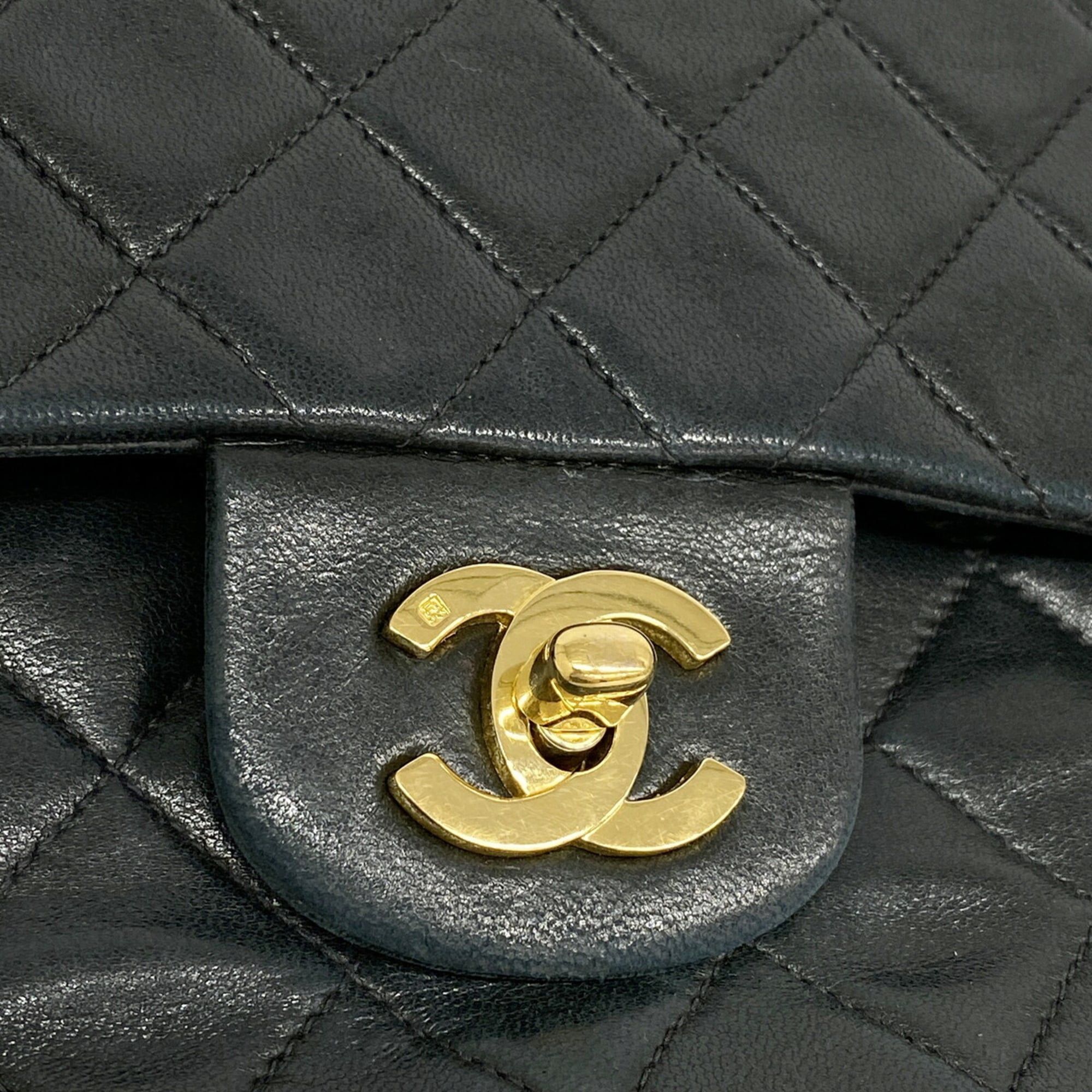 Leather Shoulder Bag (Pre-Owned) - Chanel - Modalova