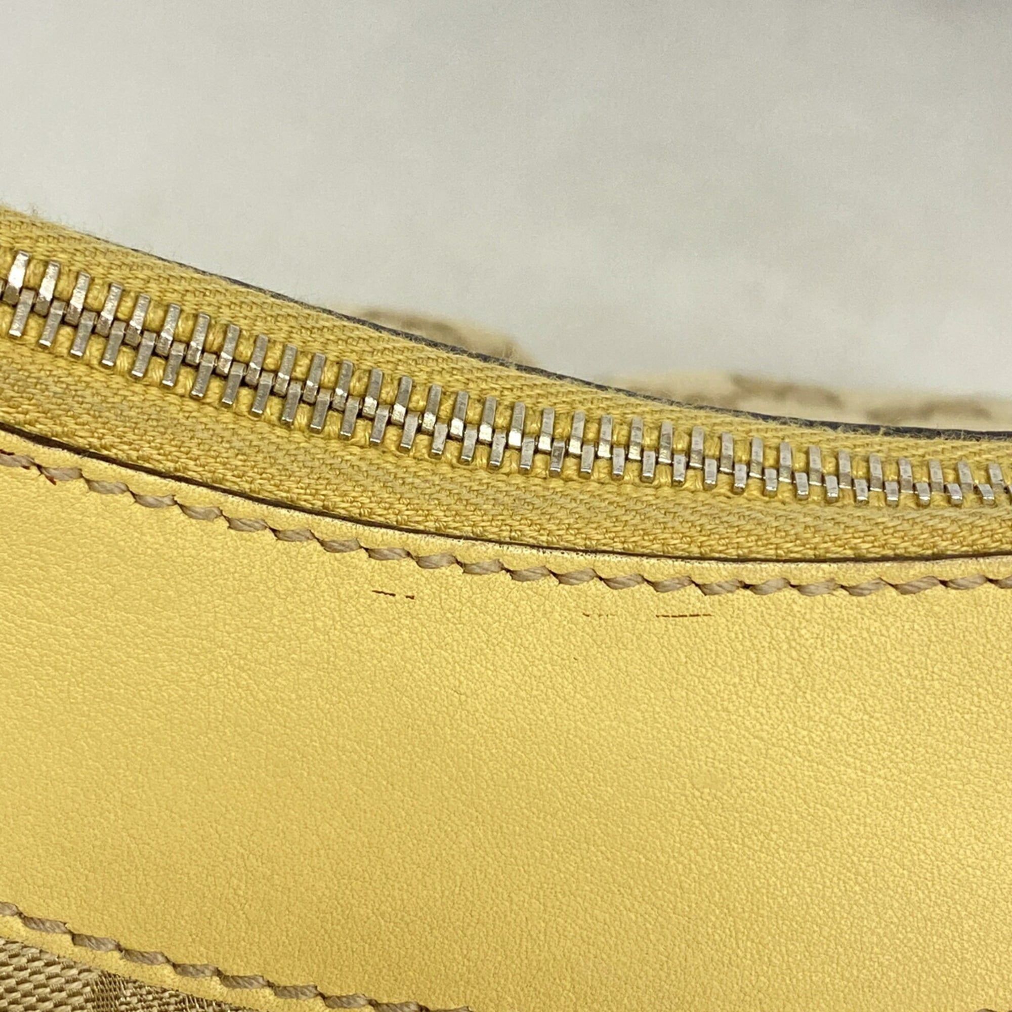 Canvas Handbag (Pre-Owned) - Gucci - Modalova