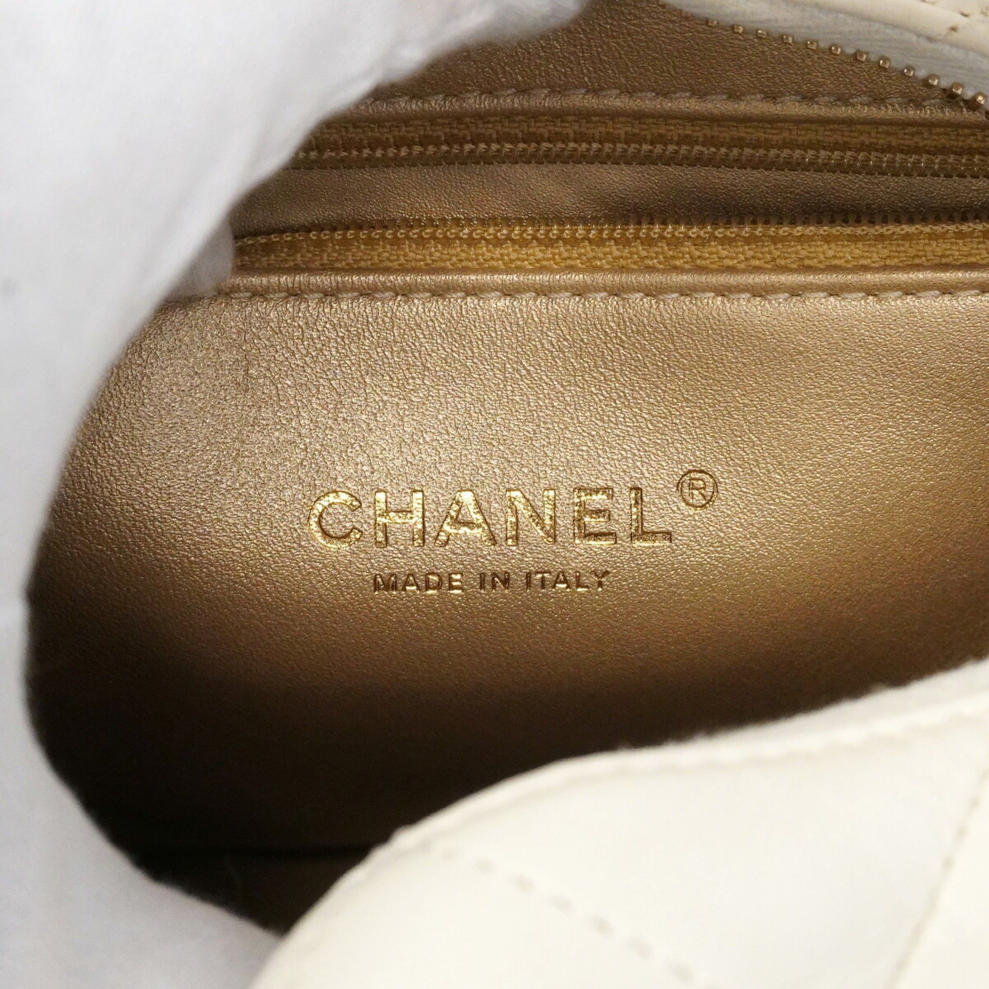 Leather Handbag (Pre-Owned) - Chanel - Modalova
