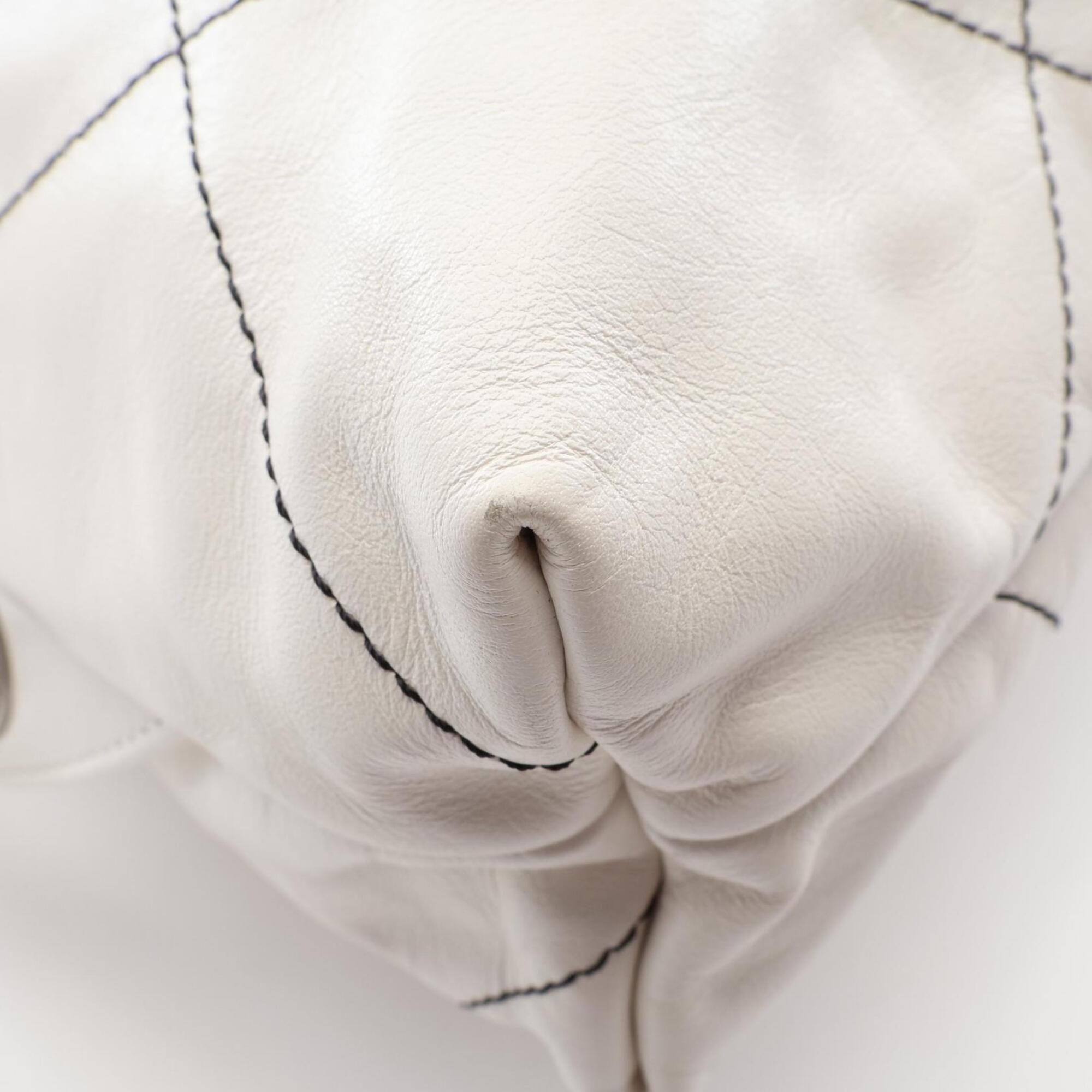 Leather Backpack (Pre-Owned) - Chanel - Modalova