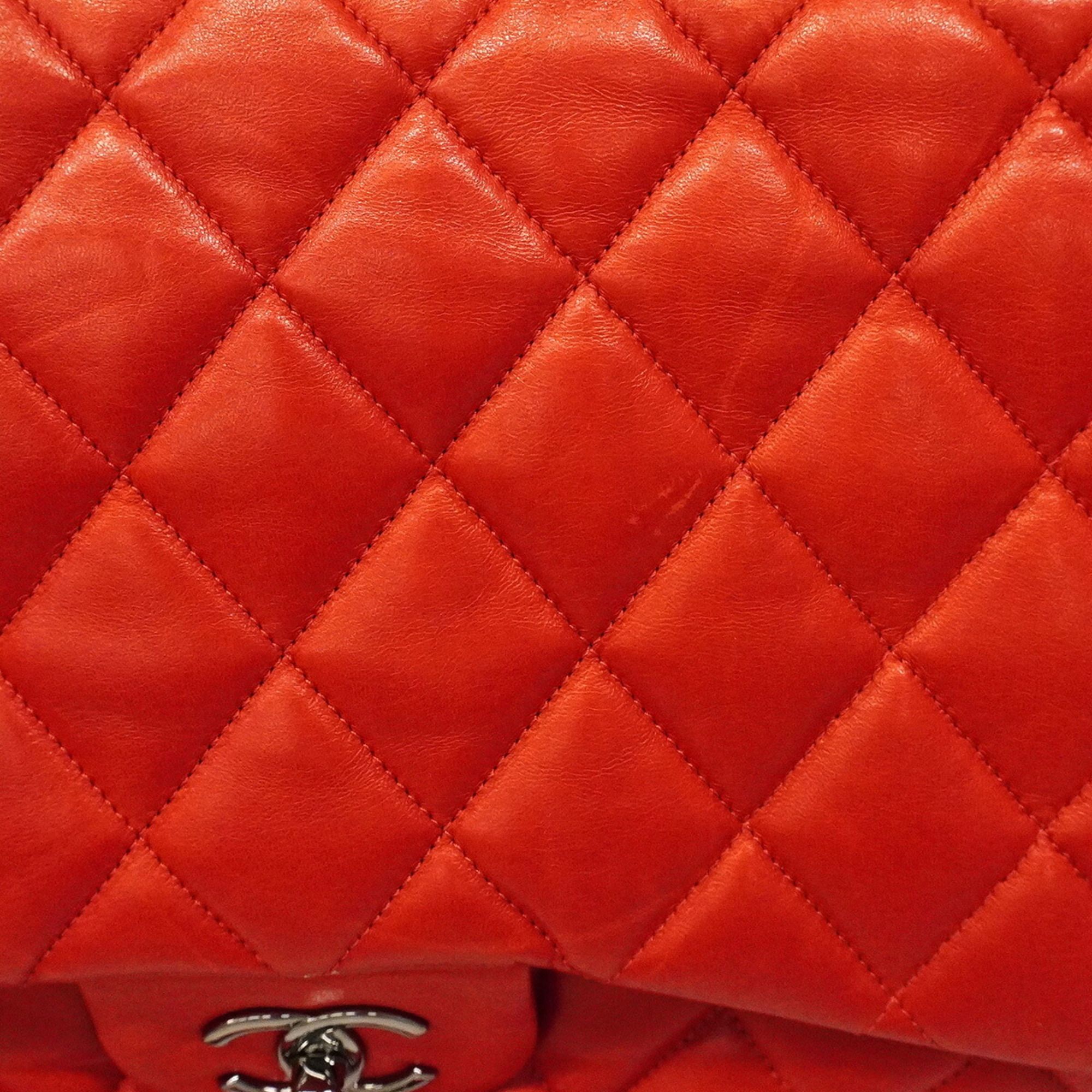 Leather Shoulder Bag (Pre-Owned) - Chanel - Modalova