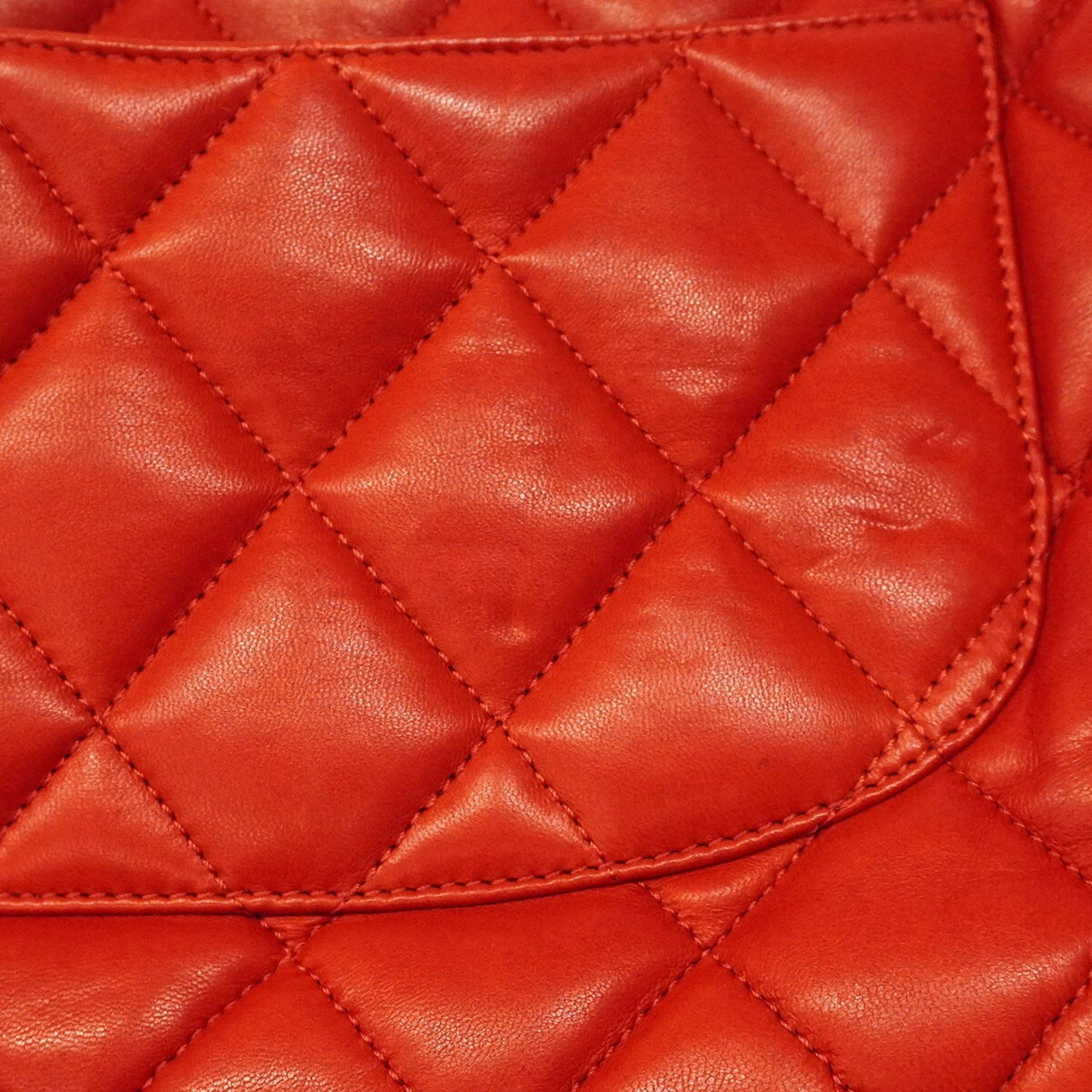 Leather Shoulder Bag (Pre-Owned) - Chanel - Modalova
