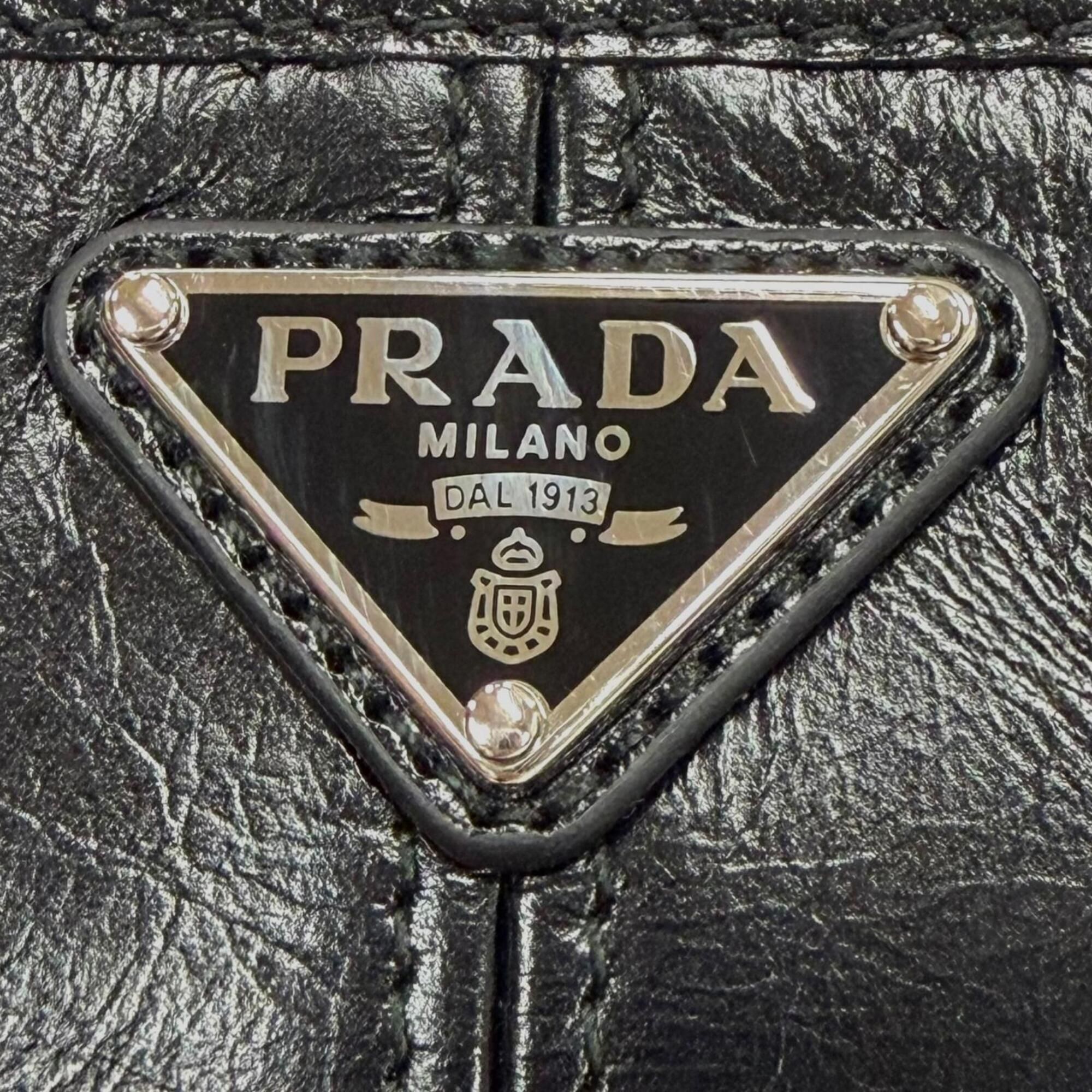 Leather Long Wallet (Bi-Fold) (Pre-Owned) - Prada - Modalova