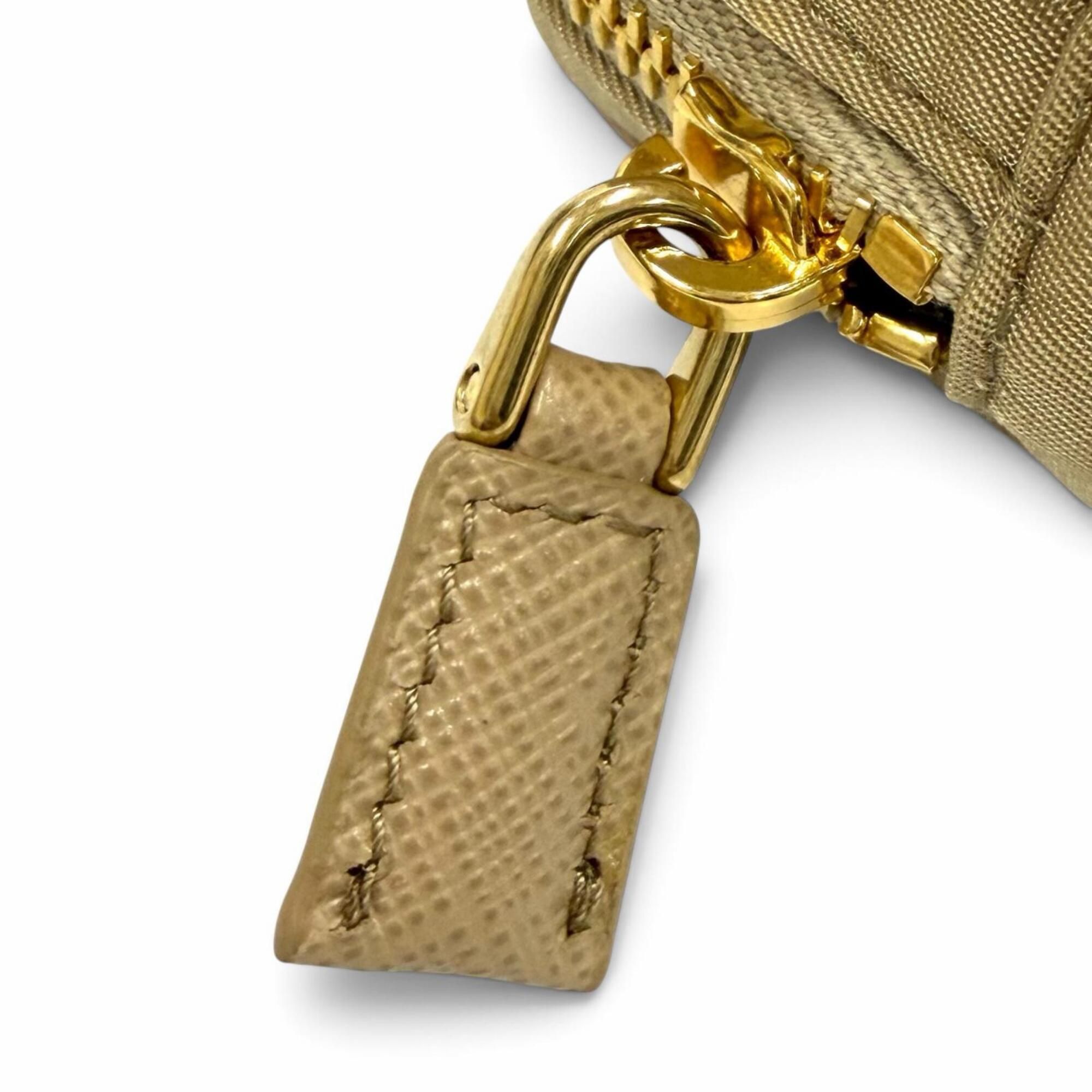 Prada Beige Pouch (Pre-Owned) - Prada - Modalova