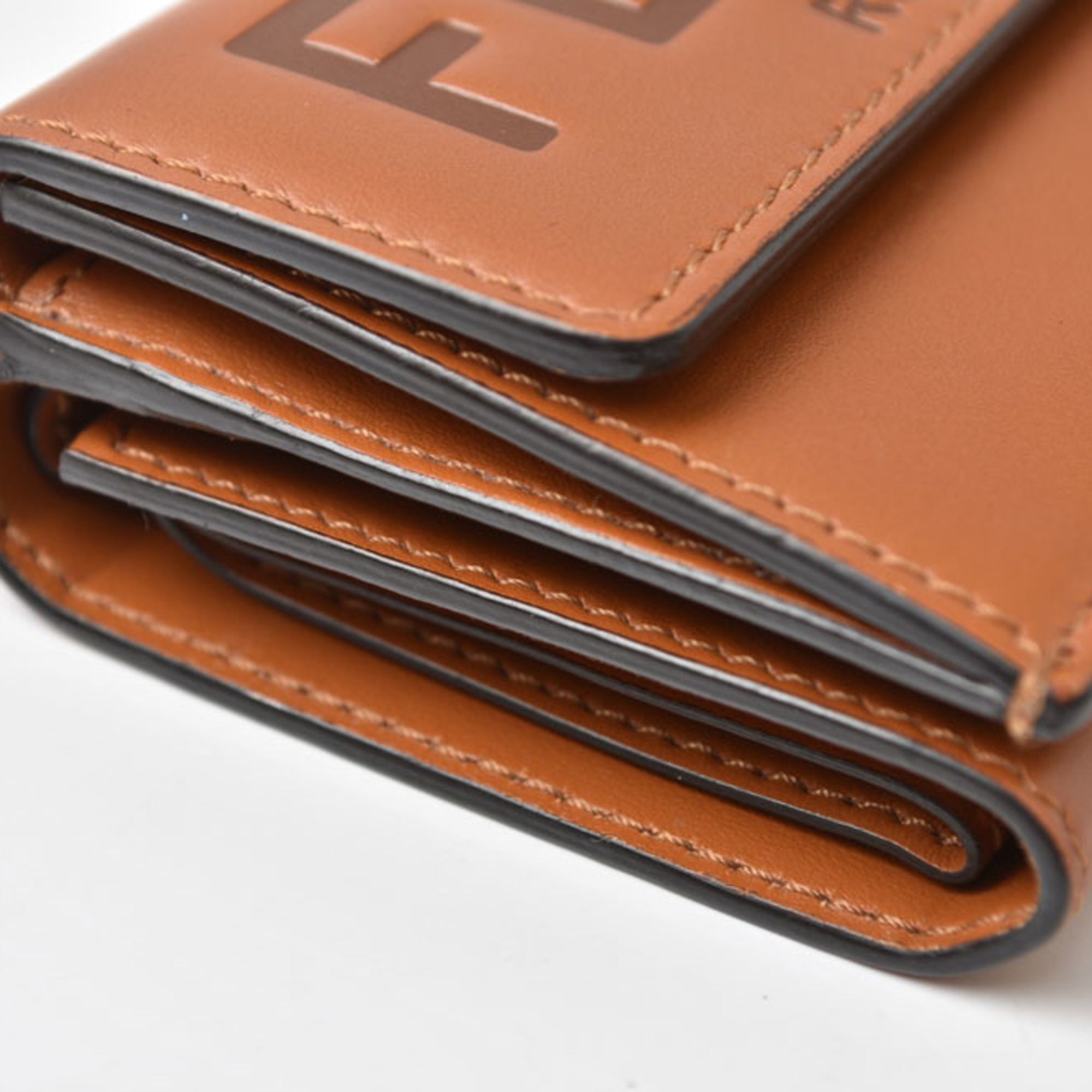 Leather Wallet (Tri-Fold) (Pre-Owned) - Fendi - Modalova