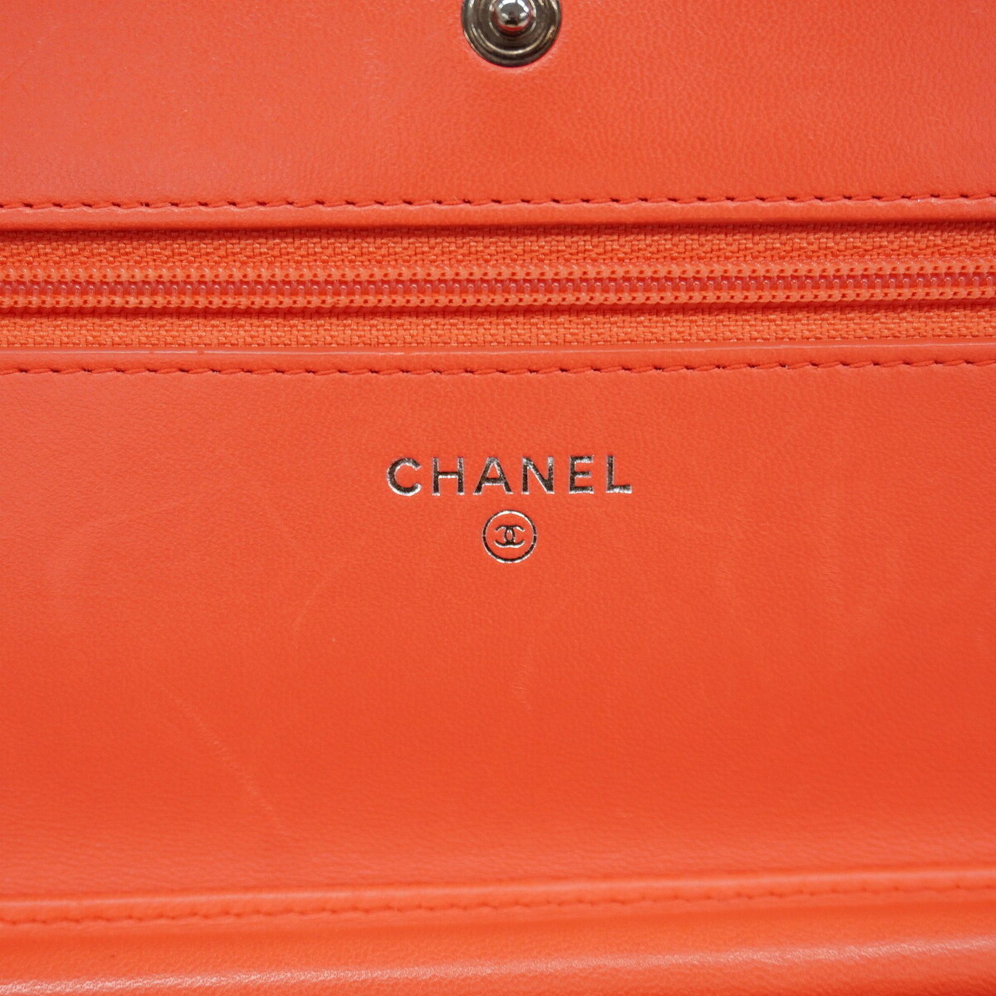 Leather Chain/Shoulder Wallet (Pre-Owned) - Chanel - Modalova