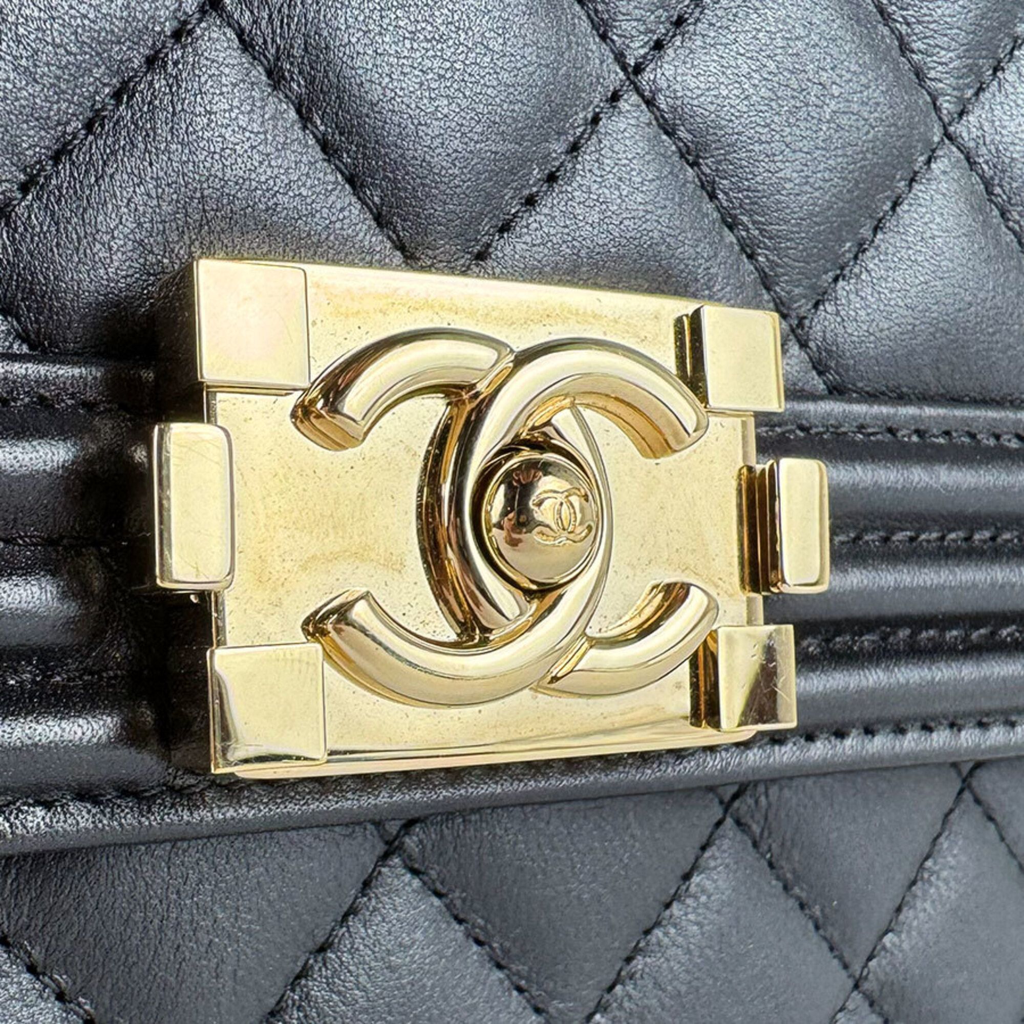Leather Shoulder Bag (Pre-Owned) - Chanel - Modalova