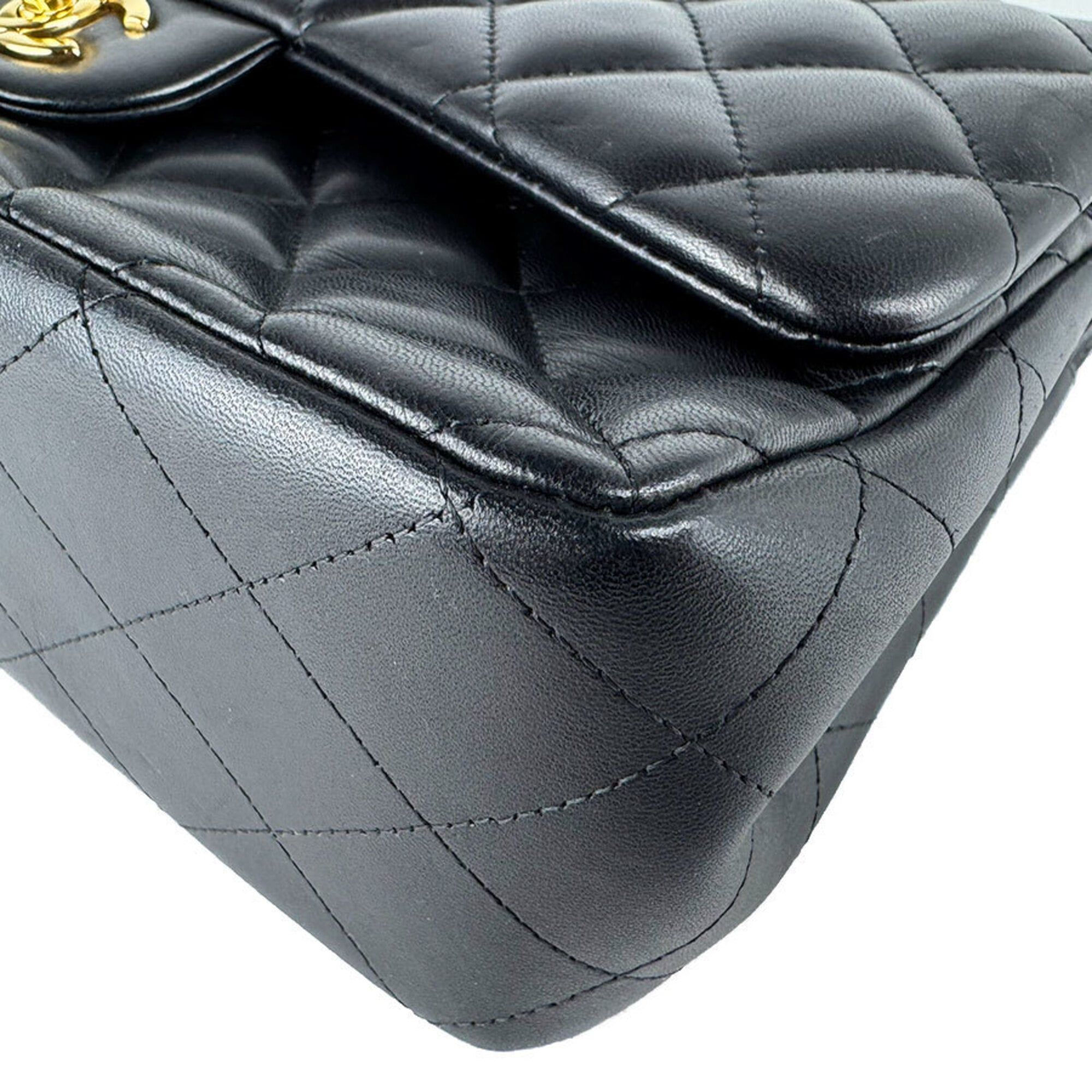 Leather Shoulder Bag (Pre-Owned) - Chanel - Modalova