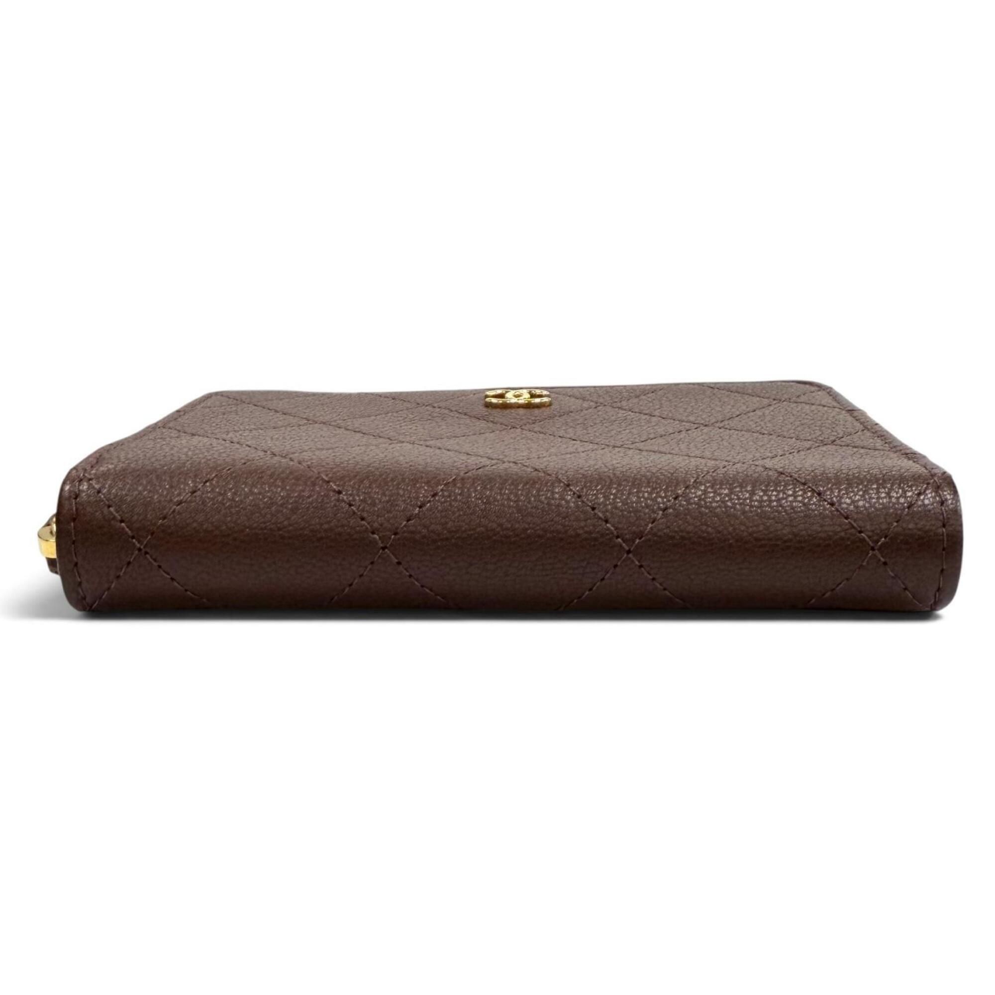Leather Wallet (Bi-Fold) (Pre-Owned) - Chanel - Modalova