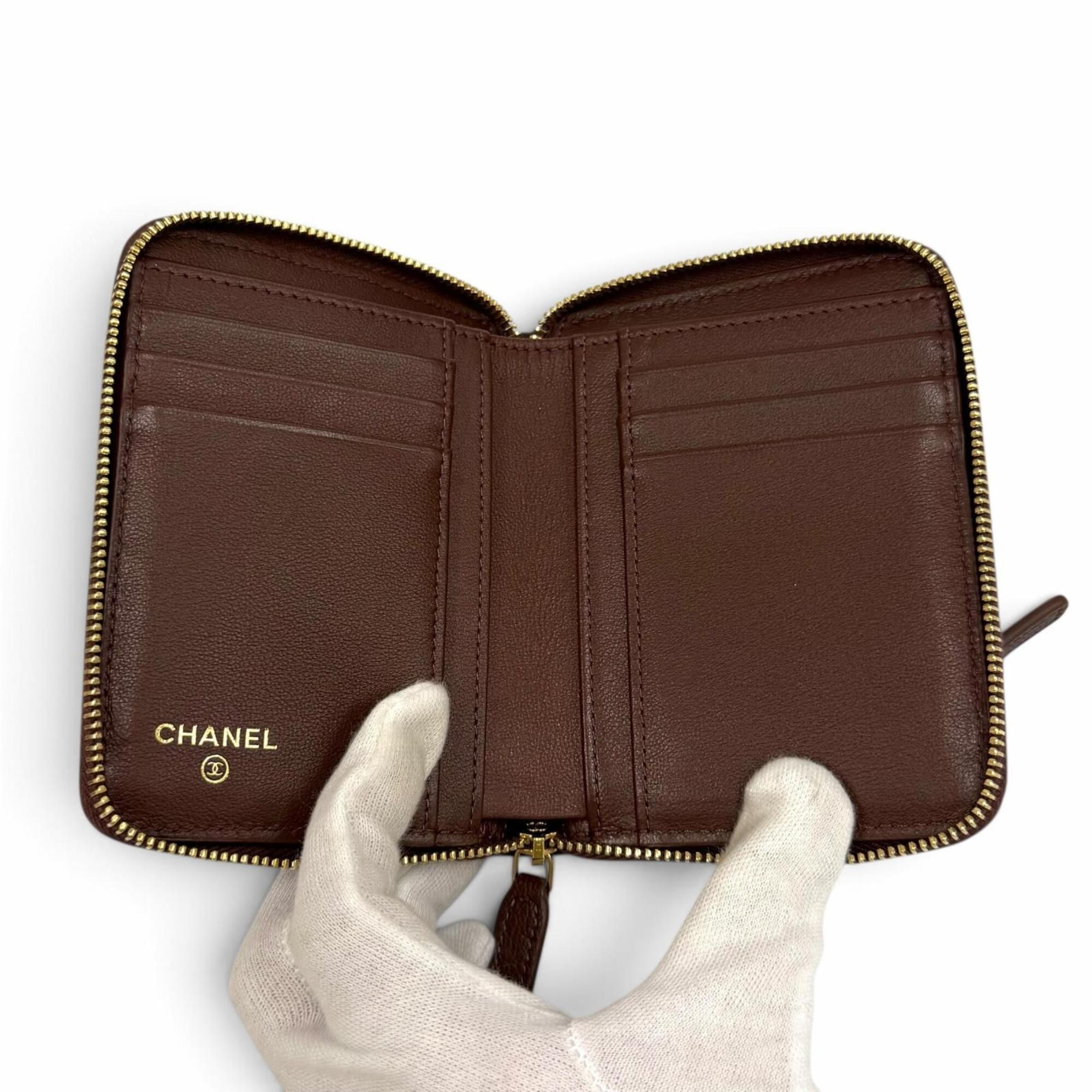 Leather Wallet (Bi-Fold) (Pre-Owned) - Chanel - Modalova