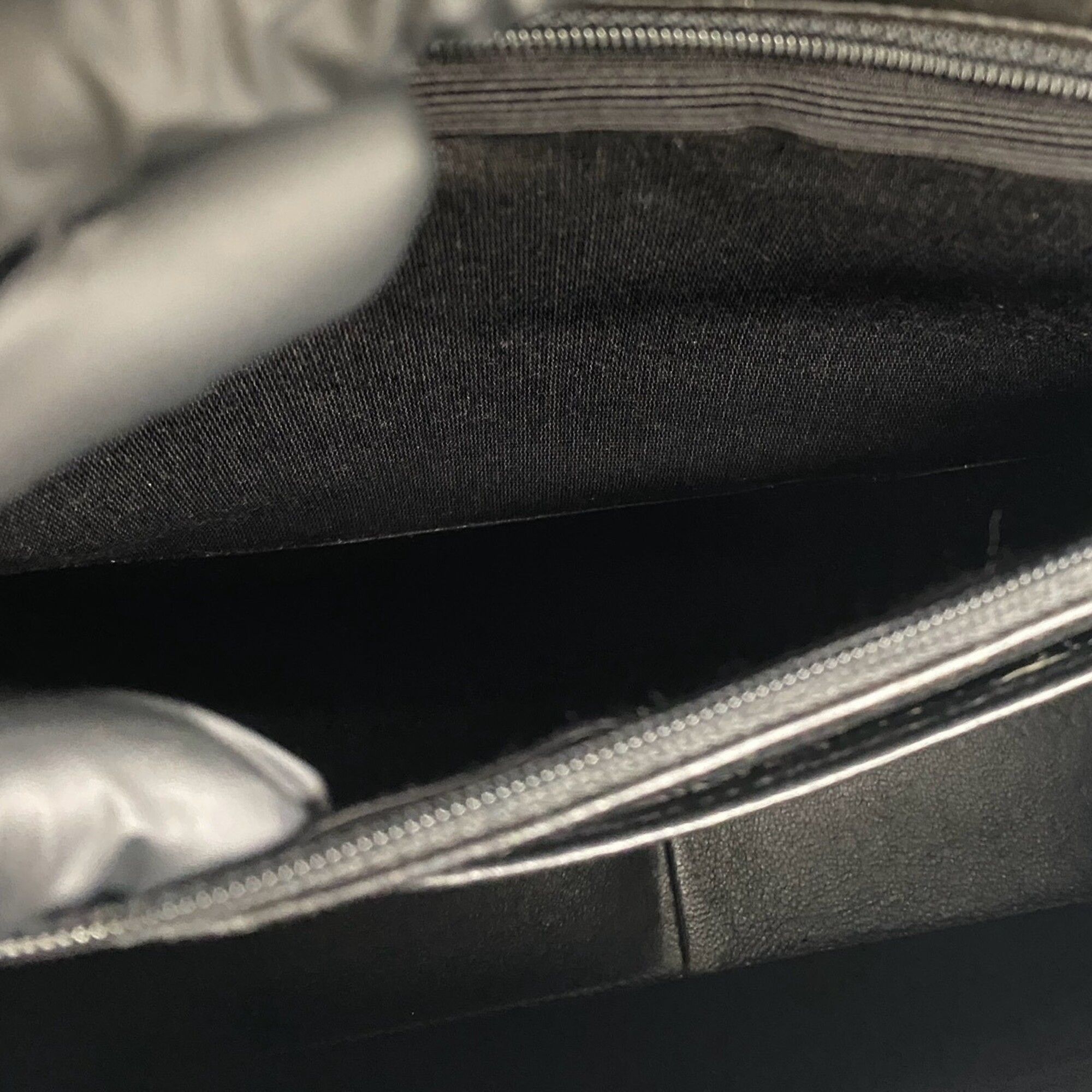 Leather Shoulder Bag (Pre-Owned) - Chanel - Modalova