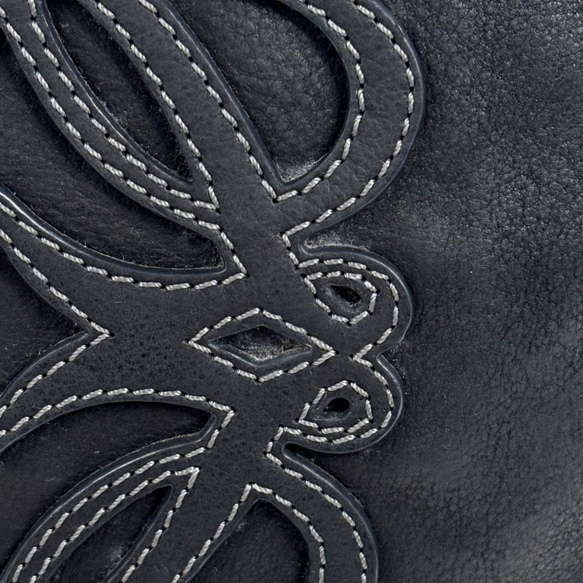 Leather Shoulder Bag (Pre-Owned) - Loewe - Modalova