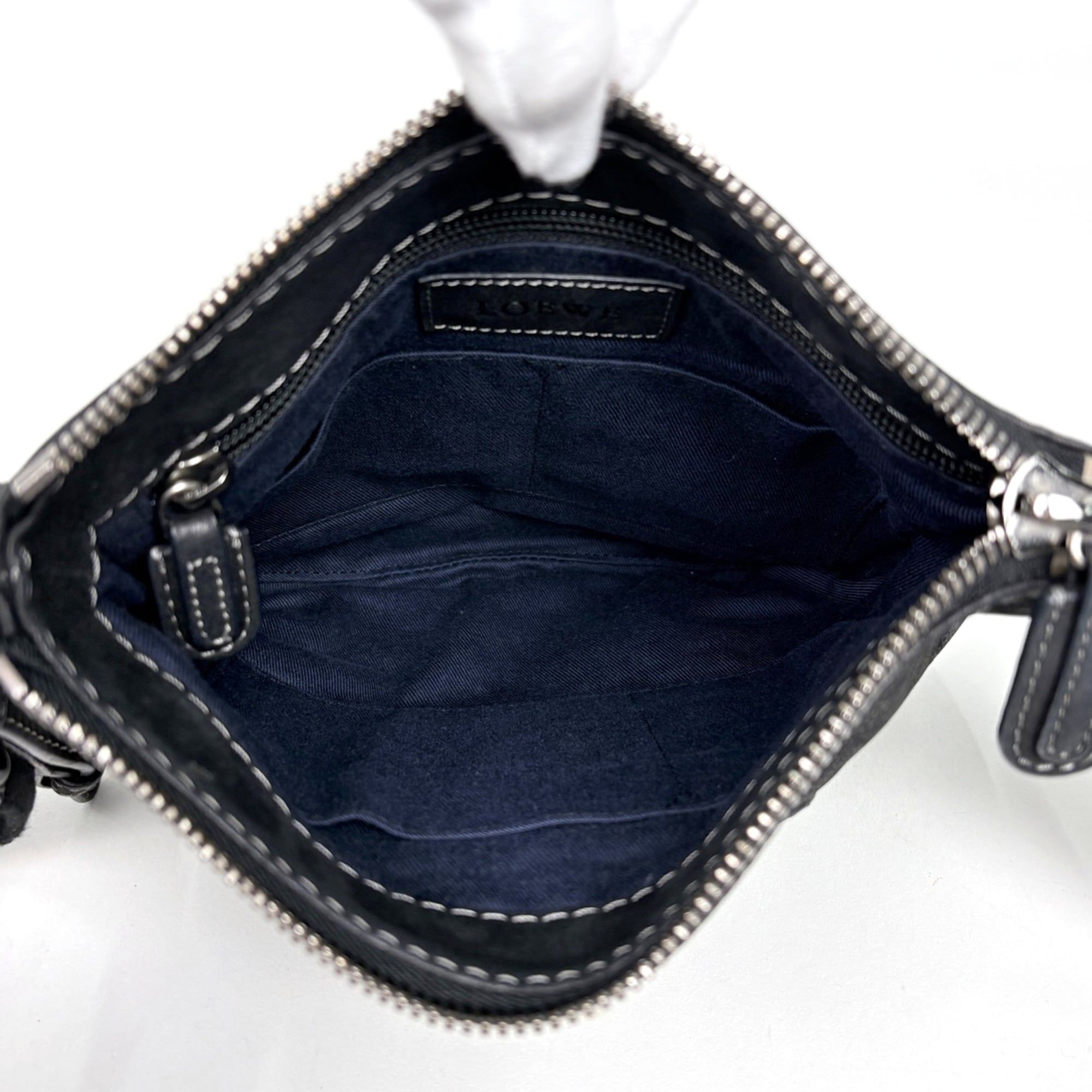 Leather Shoulder Bag (Pre-Owned) - Loewe - Modalova