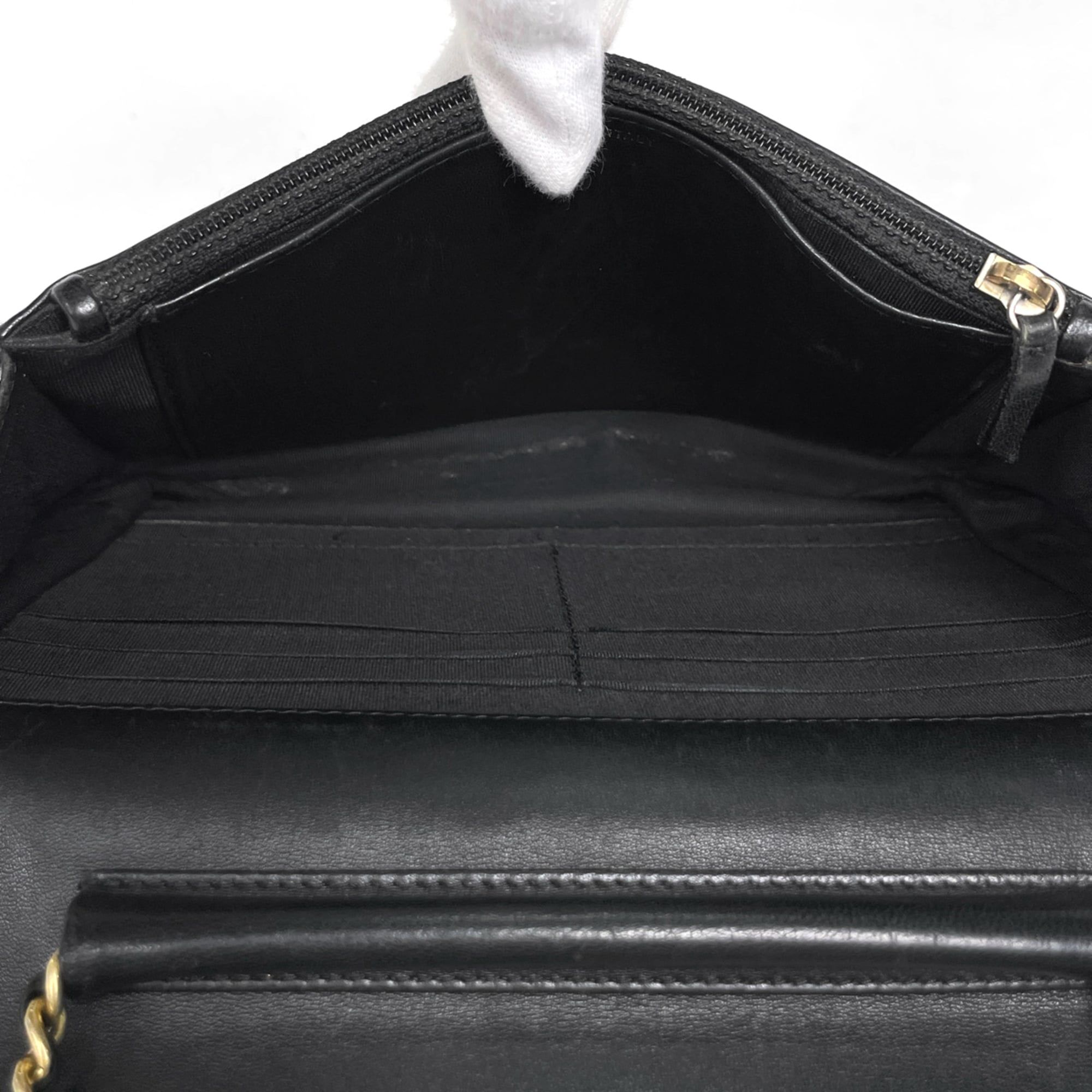 Matelasse Leather Shoulder Bag (Pre-Owned) - Chanel - Modalova