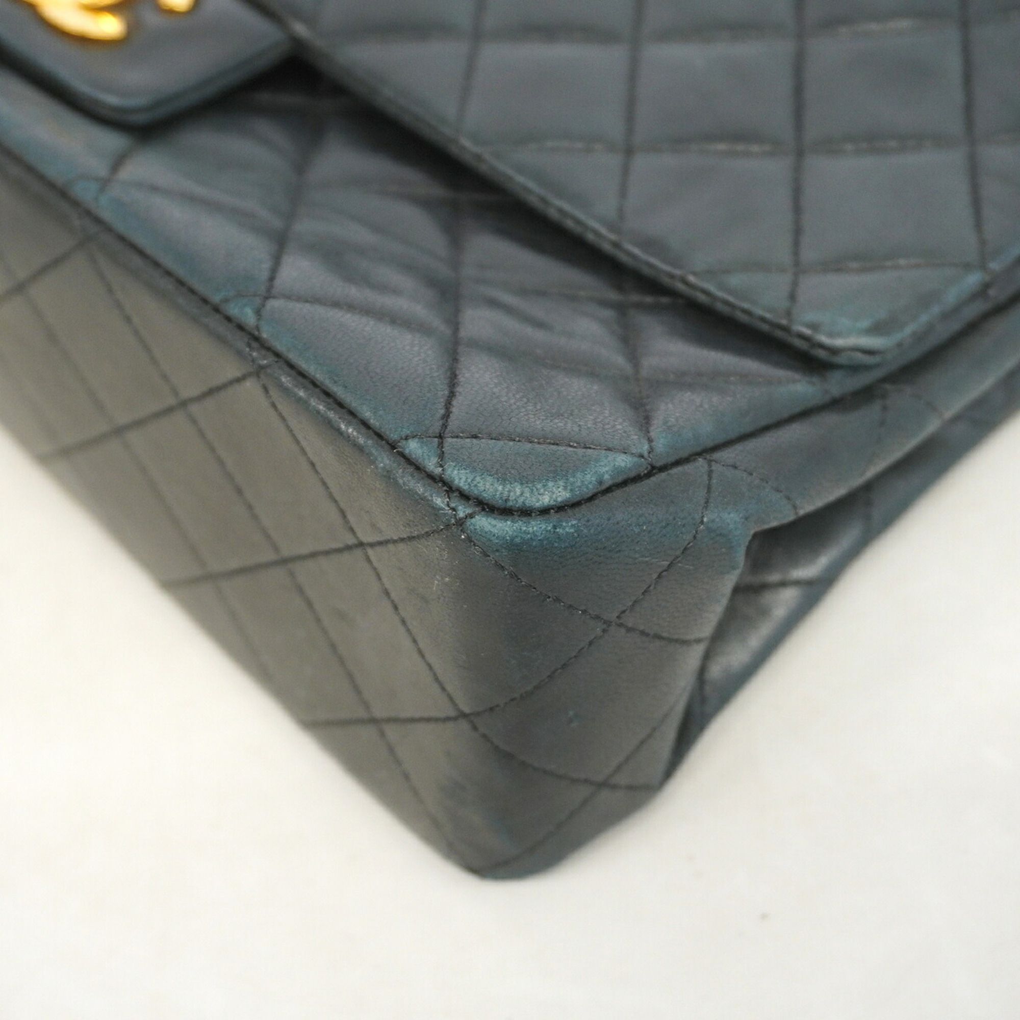 Leather Shoulder Bag (Pre-Owned) - Chanel - Modalova