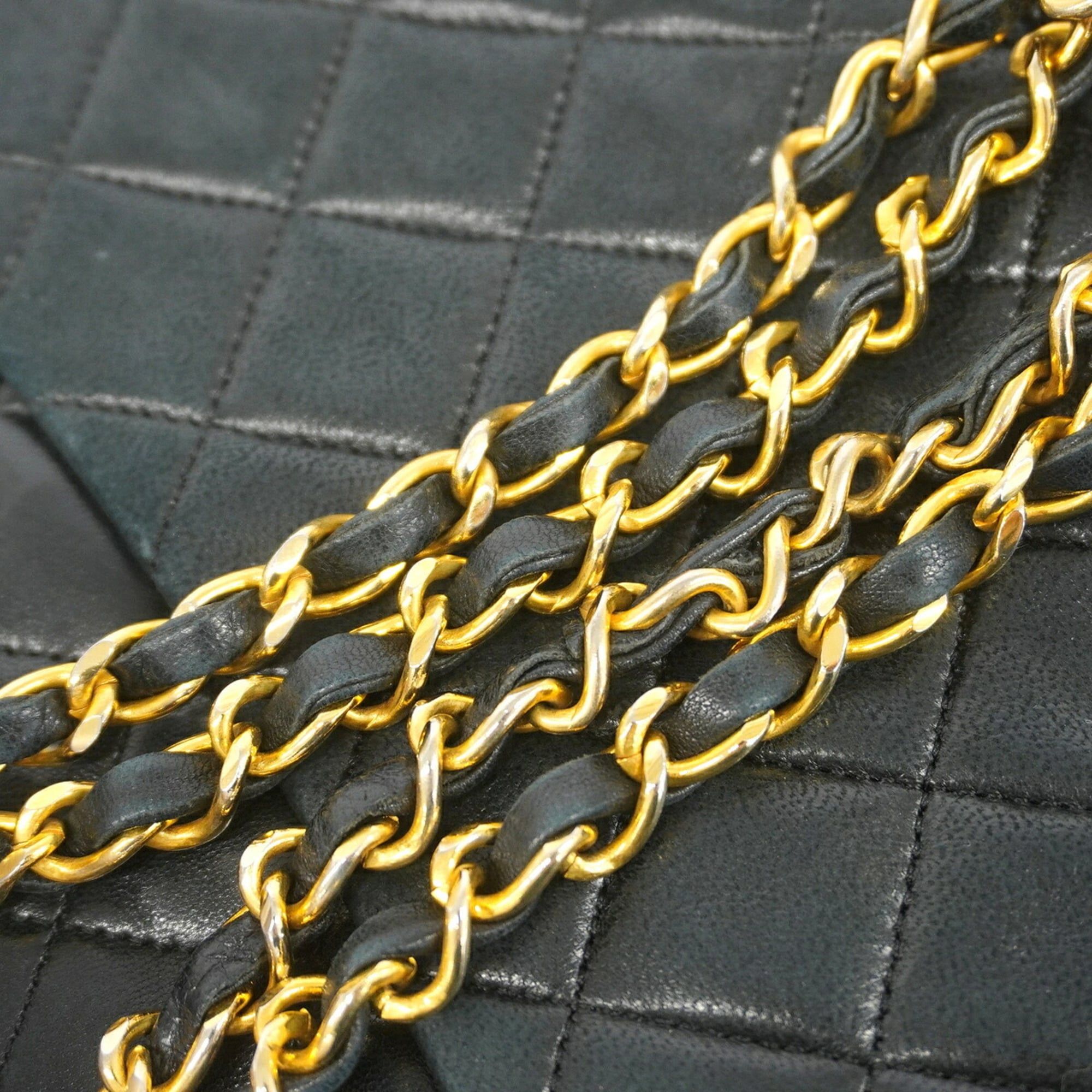 Leather Shoulder Bag (Pre-Owned) - Chanel - Modalova