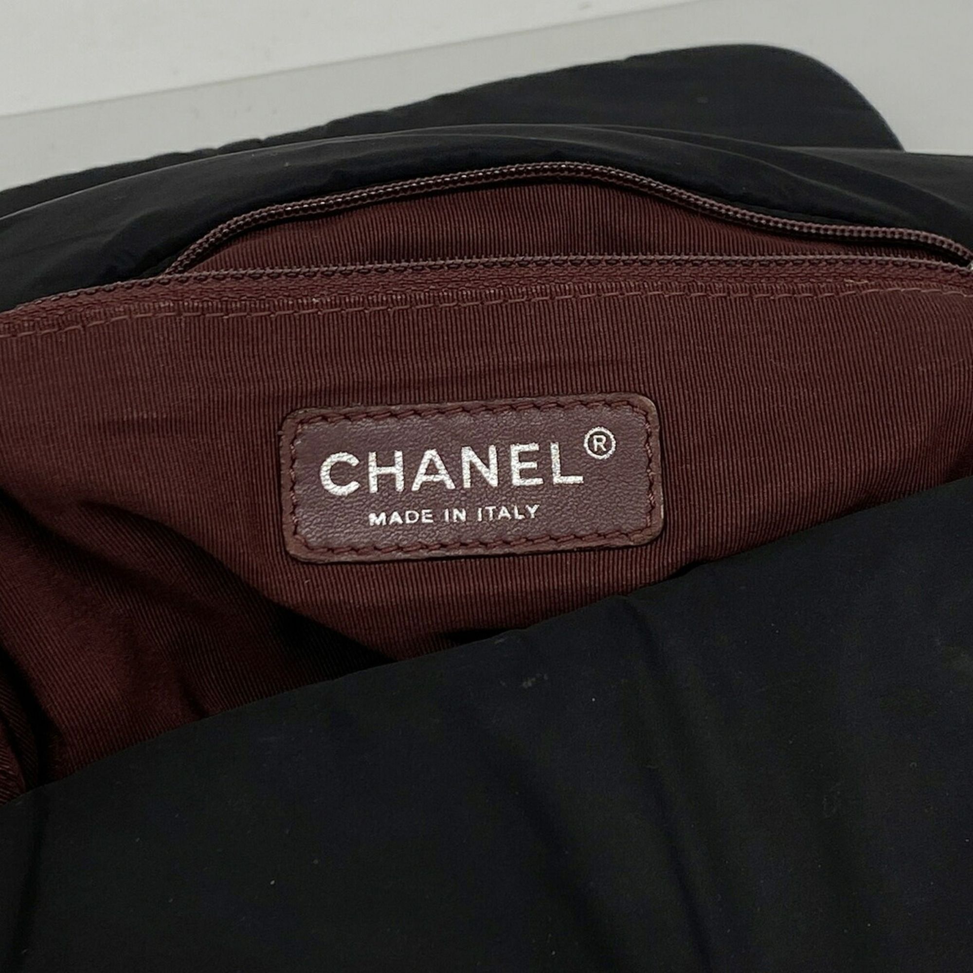 Nylon Shoulder Bag (Pre-Owned) - Chanel - Modalova
