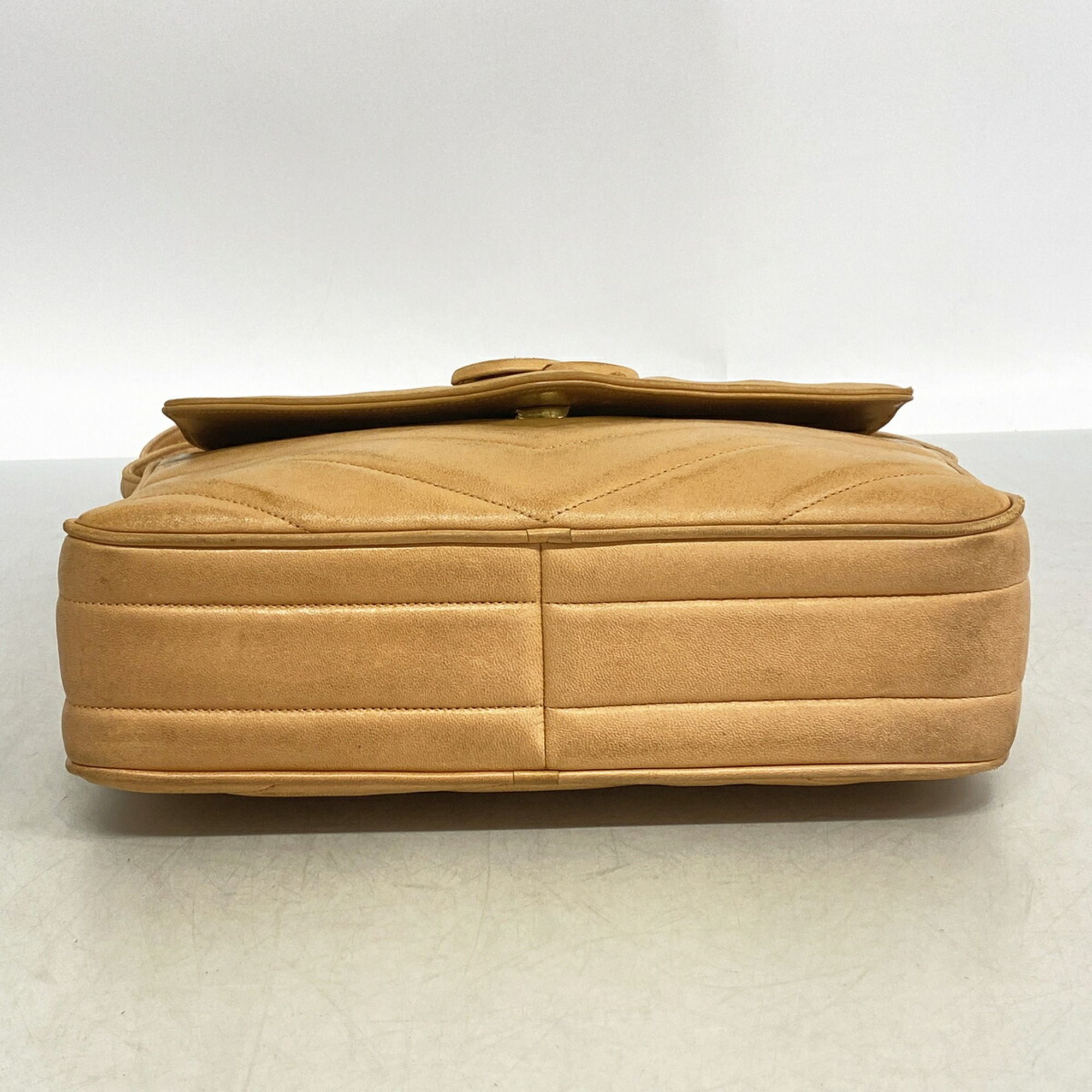 Leather Shoulder Bag (Pre-Owned) - Chanel - Modalova