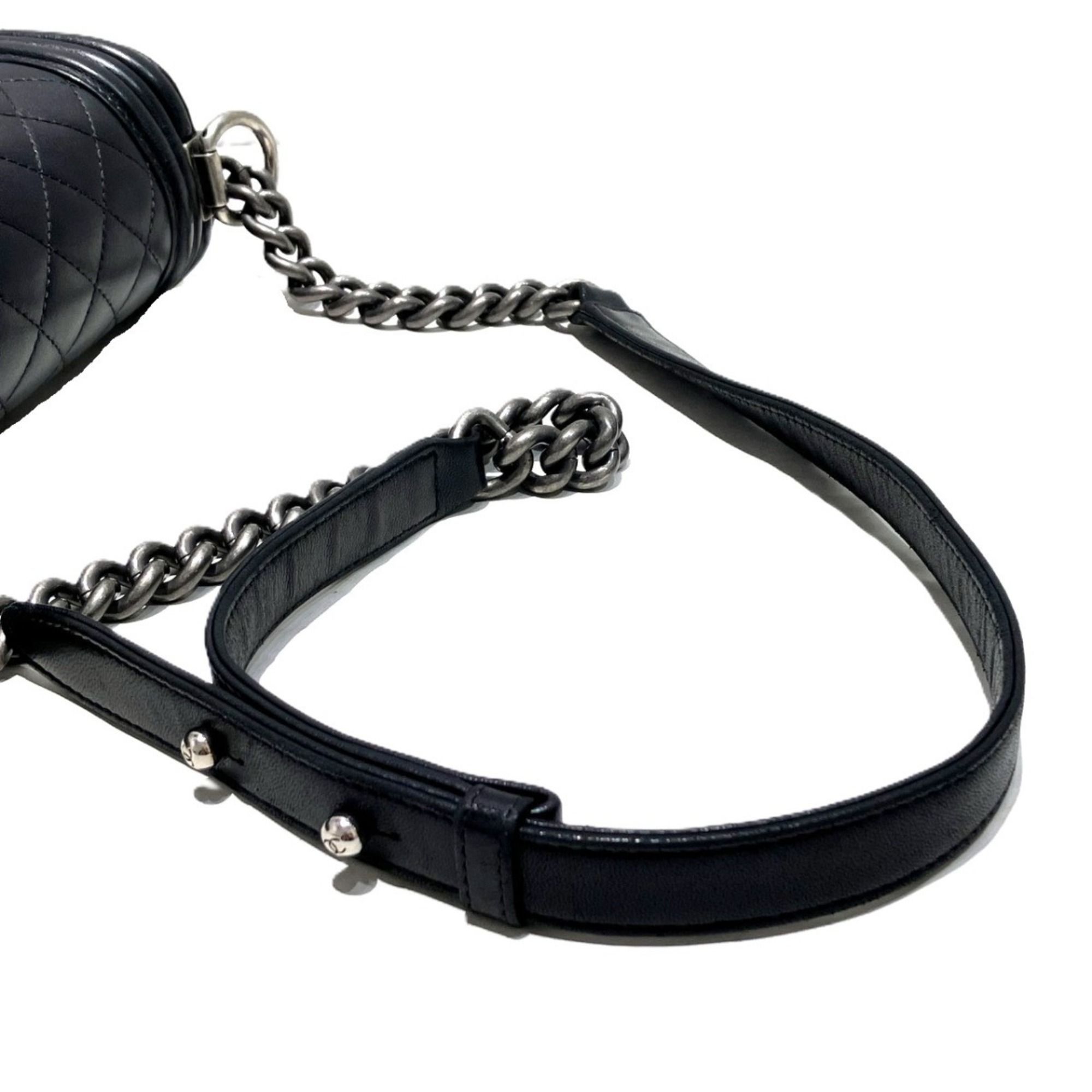 Leather Shoulder Bag (Pre-Owned) - Chanel - Modalova